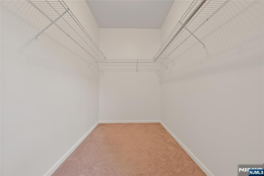 Rochelle Park, New Jersey, 07662, United States, 2 Bedrooms Bedrooms, ,3 BathroomsBathrooms,Residential,For Sale,1906079