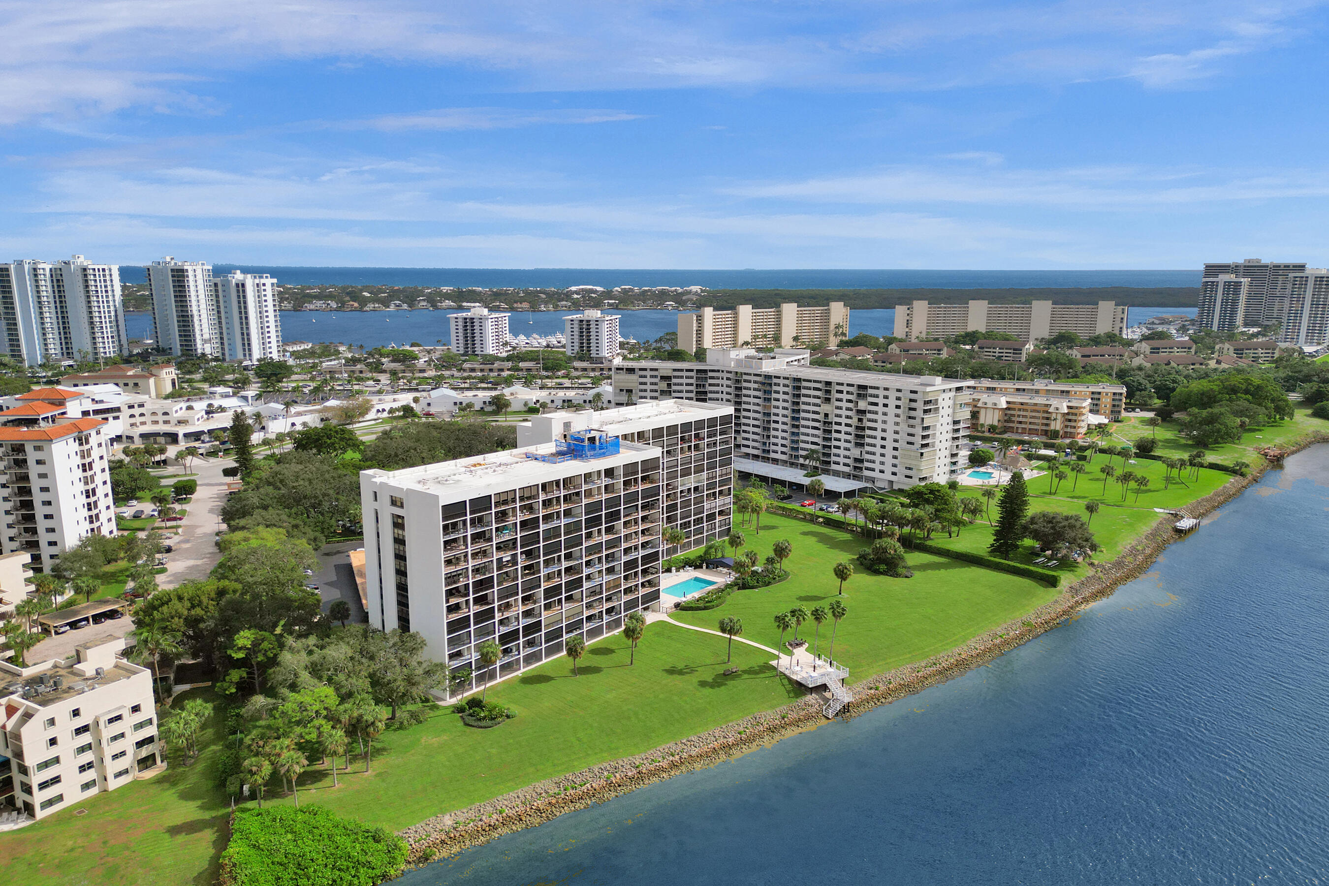 North Palm Beach, Florida, 33408, United States, 2 Bedrooms Bedrooms, ,2 BathroomsBathrooms,Residential,For Sale,1940741