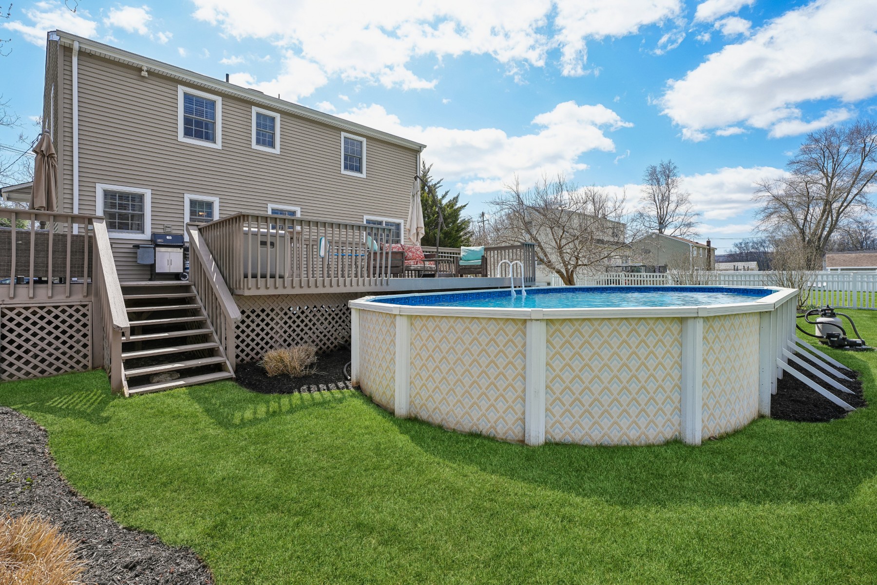  Conveniently Located ?Diamond Hill? Neighborhood Colonial - 物件實景