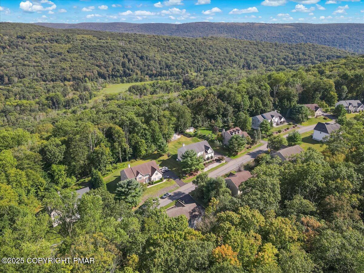 East Stroudsburg, Pennsylvania, 18302, United States, 5 Bedrooms Bedrooms, ,4 BathroomsBathrooms,Residential,For Sale,1980579