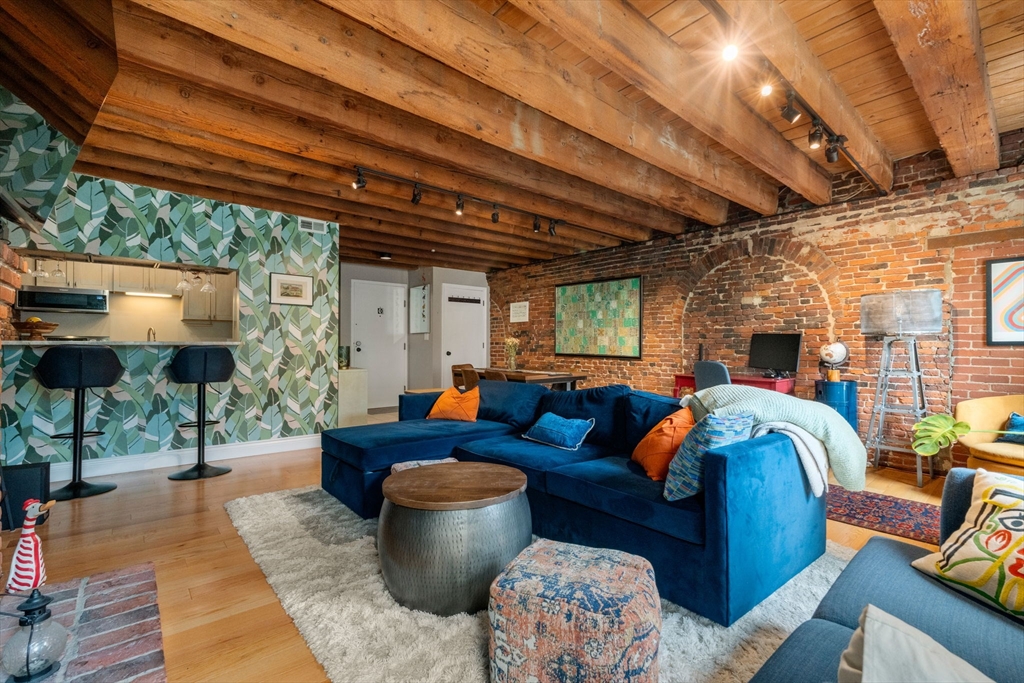 Boston, Massachusetts, 02109, United States, 1 Bedroom Bedrooms, ,1 BathroomBathrooms,Residential,For Sale,1874880