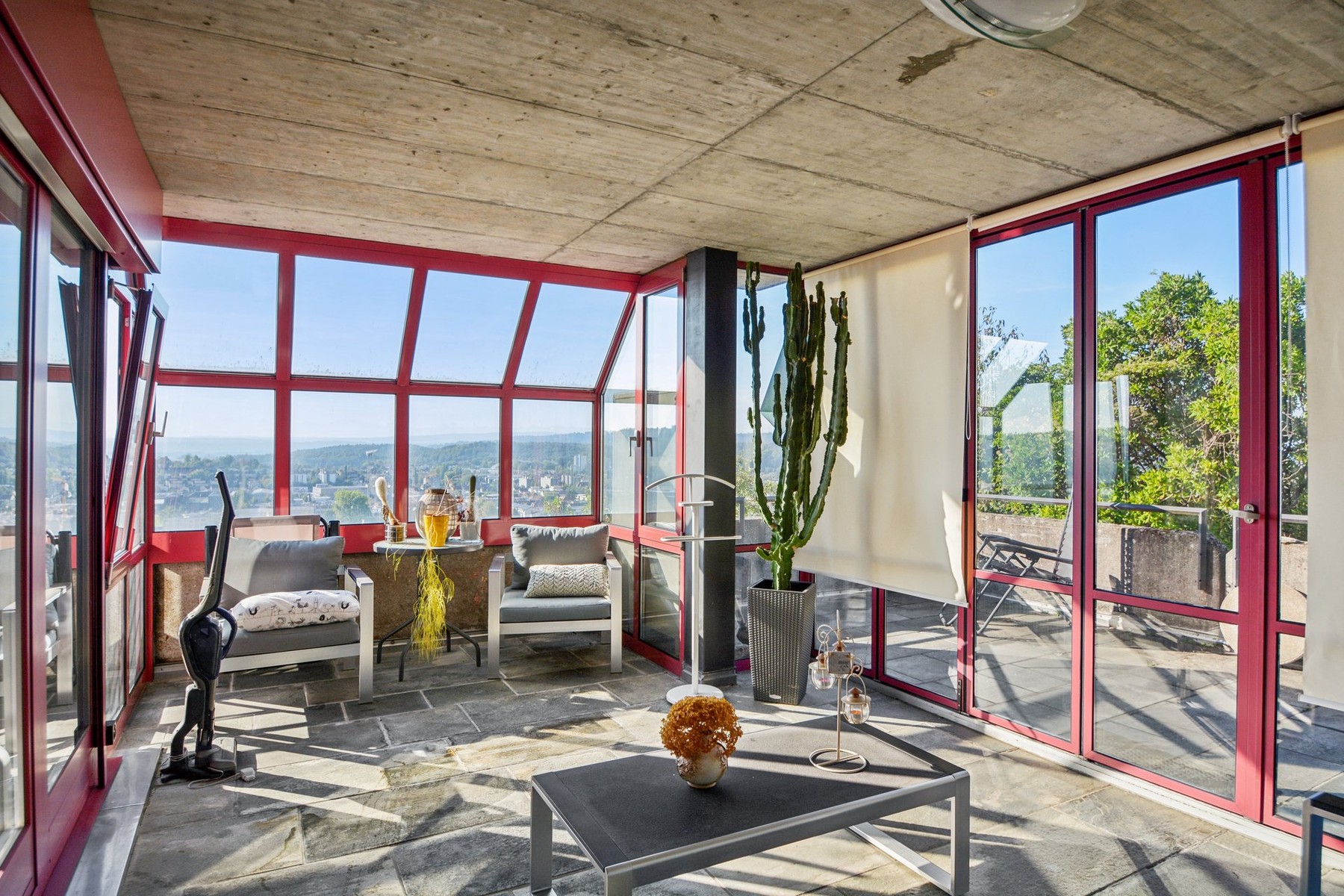  Exclusive Opportunity in Biel — Unique Architect-Designed Home, Exceptional Modu - 物件實景