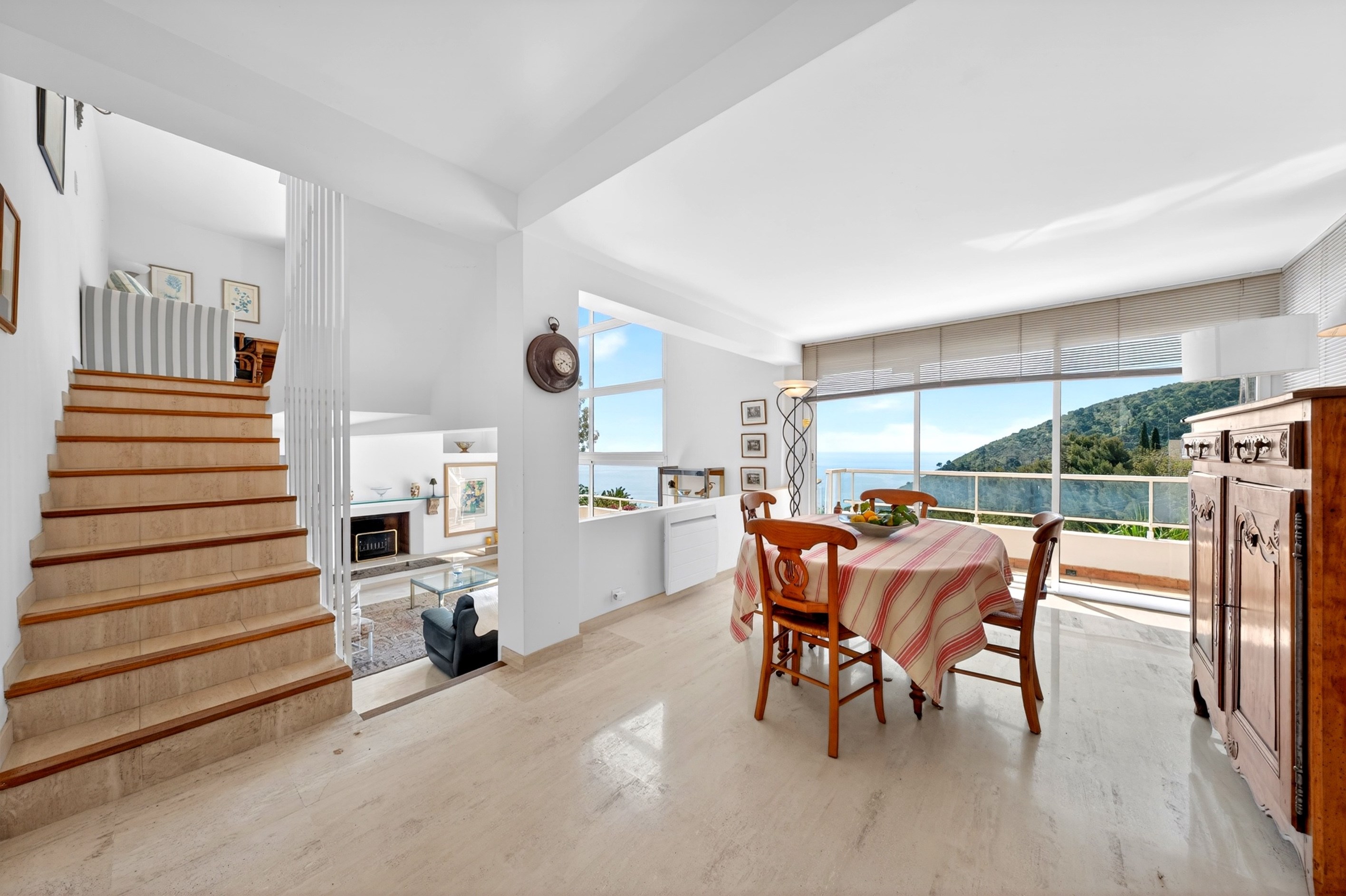  Sea view villa for sale in a private gated estate in Èze near Monaco - 物件實景