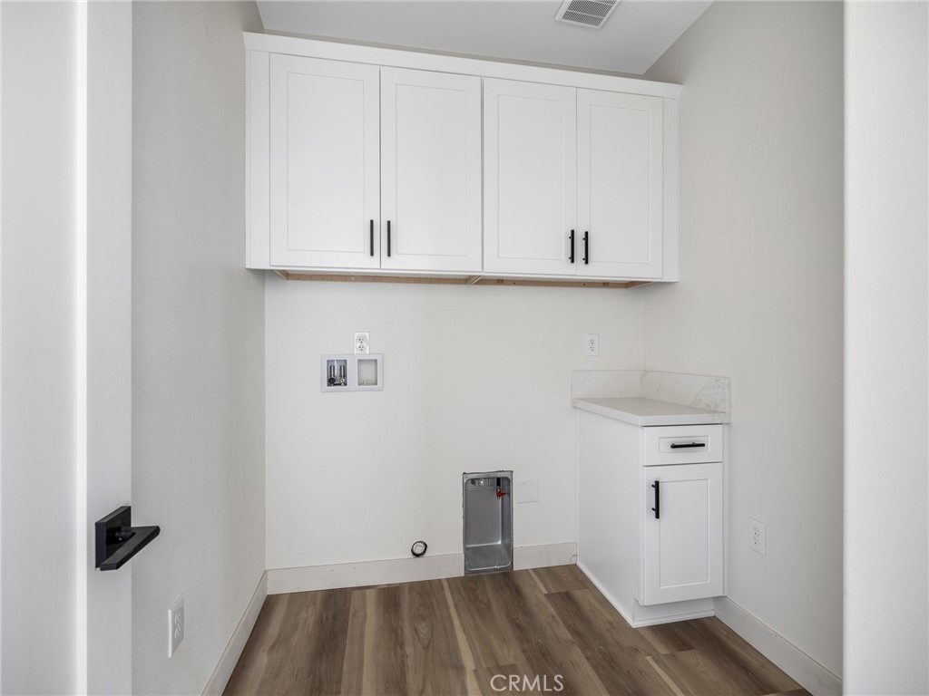 Apple Valley, California, 92307, United States, 4 Bedrooms Bedrooms, ,2 BathroomsBathrooms,Residential,For Sale,1967826