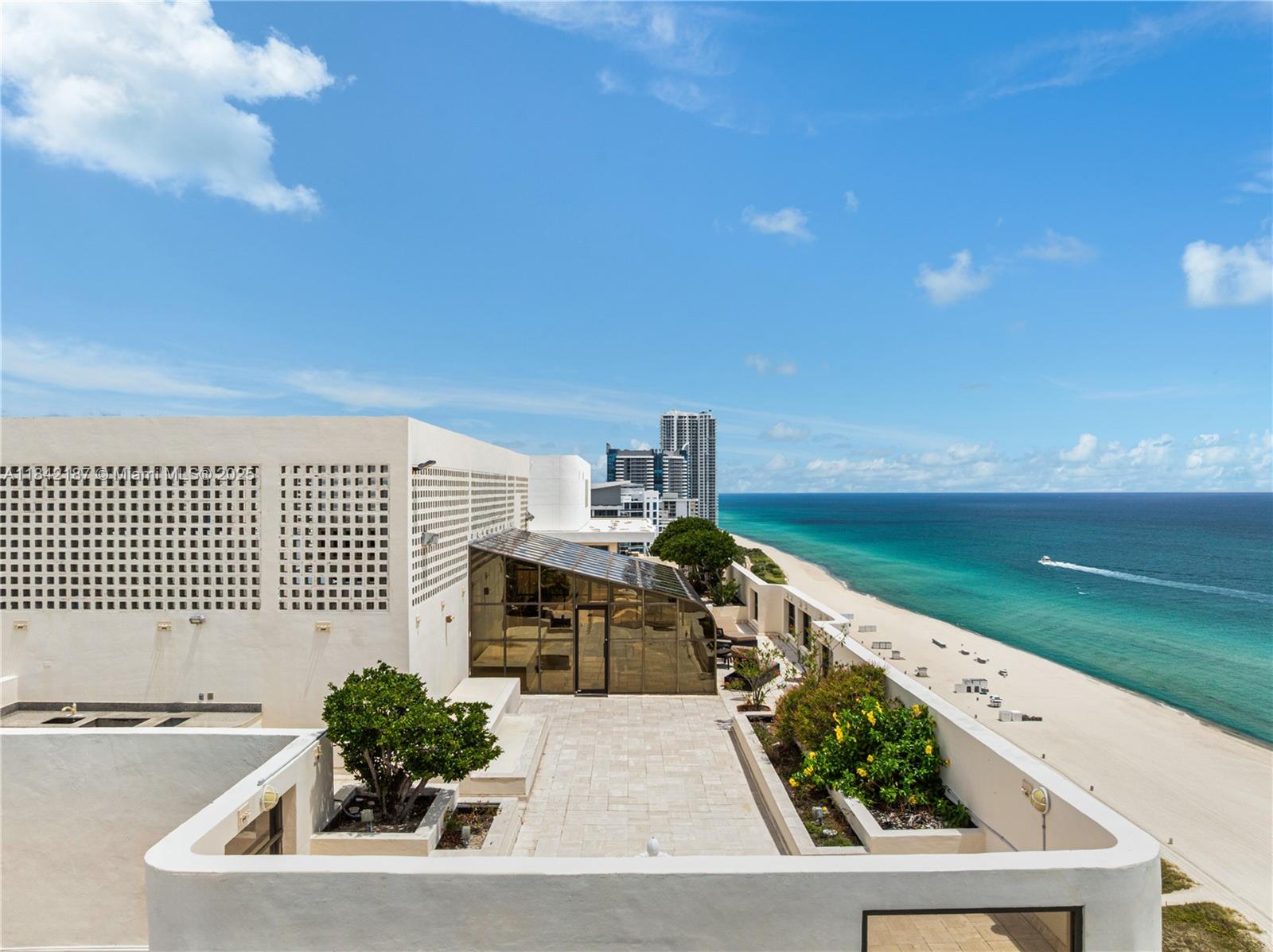 Miami Beach, Florida, 33140, United States, 4 Bedrooms Bedrooms, ,7 BathroomsBathrooms,Residential,For Sale,1895466