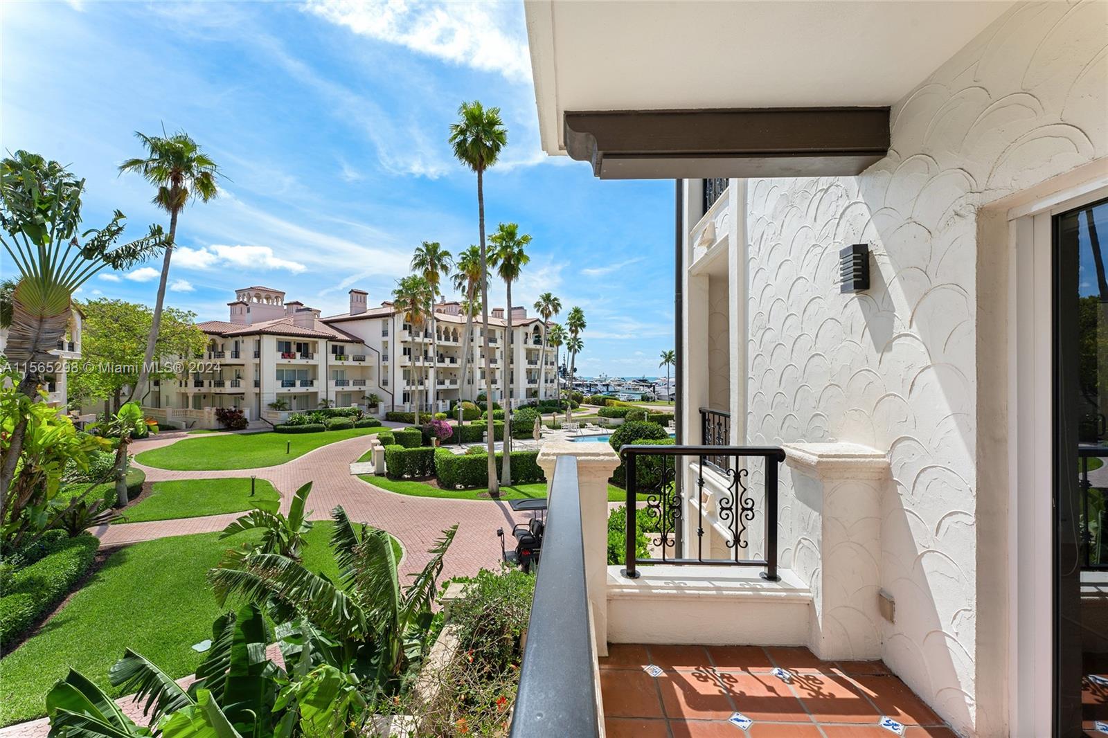 Miami Beach, Florida, 33109, United States, 3 Bedrooms Bedrooms, ,4 BathroomsBathrooms,Residential,For Sale,1926263