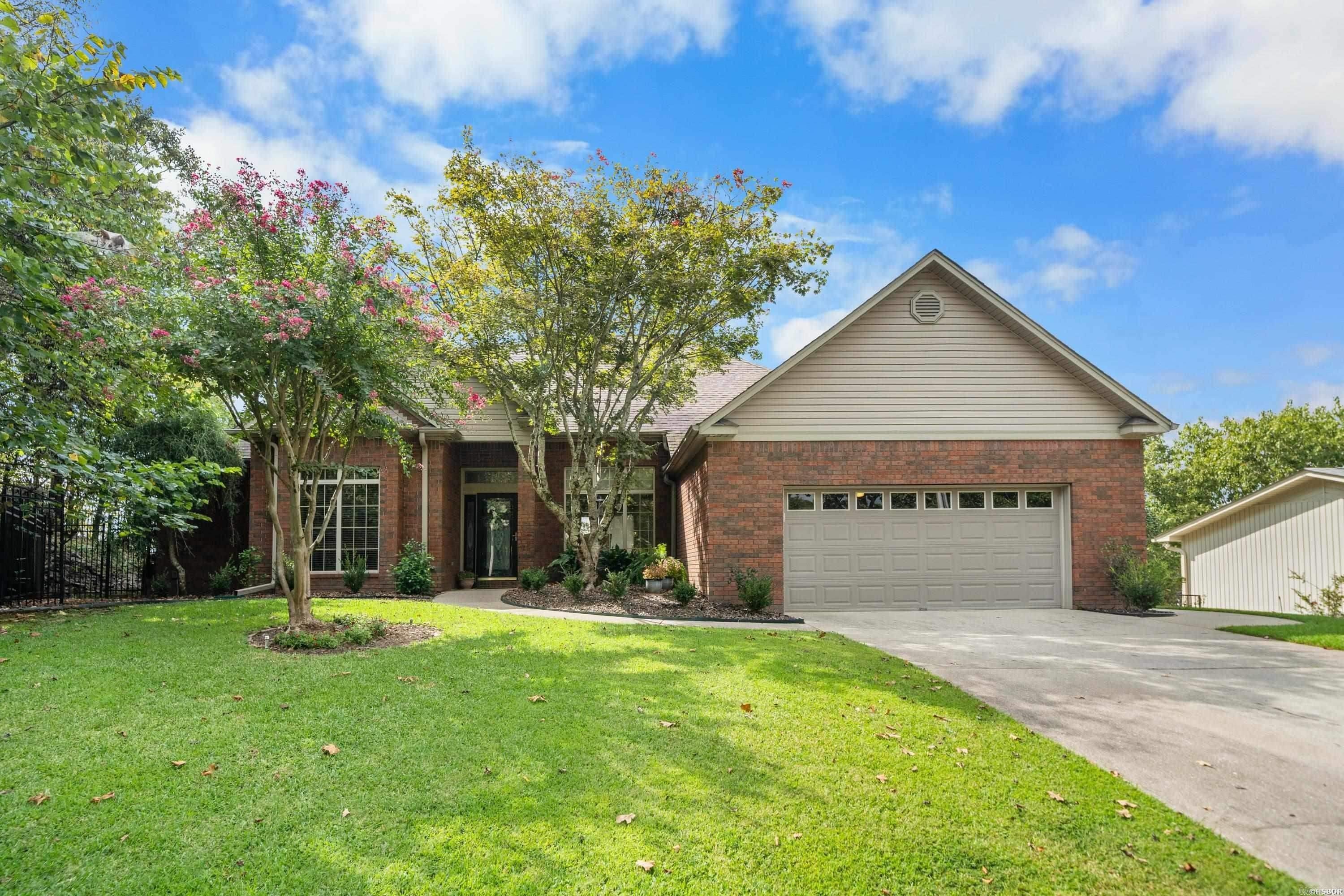 Hot Springs, Arkansas, 71913, United States, 4 Bedrooms Bedrooms, ,3 BathroomsBathrooms,Residential,For Sale,1983883