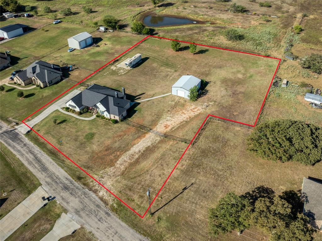 Springtown, Texas, 76082, United States, 4 Bedrooms Bedrooms, ,2 BathroomsBathrooms,Residential,For Sale,1980102