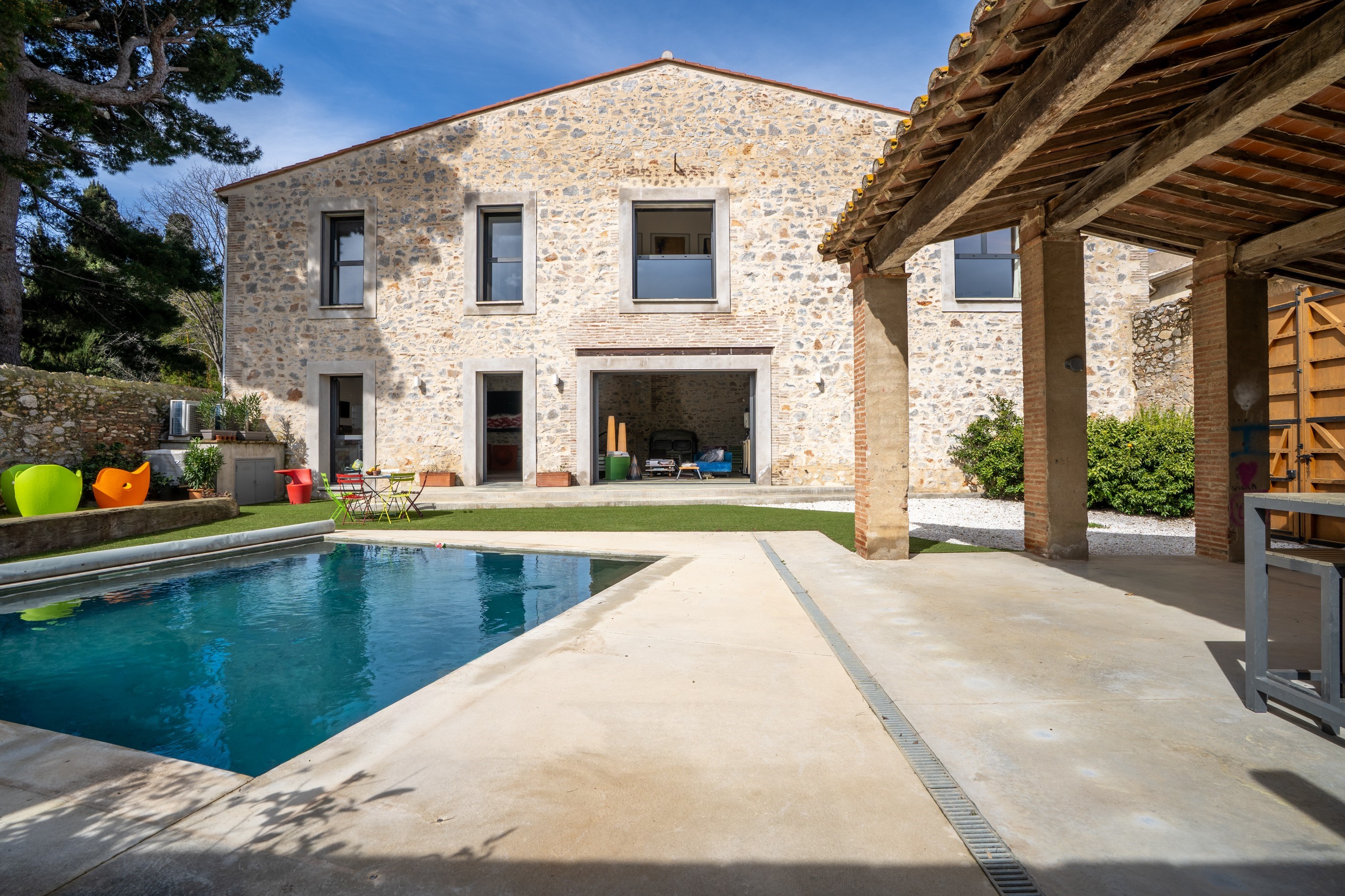  renovated barn of 363m² with swimming pool and garage of 60m² - 物件實景