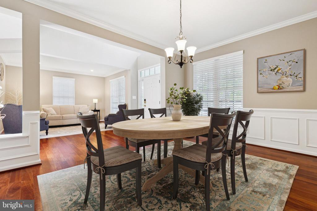 Aldie, Virginia, 20105, United States, 4 Bedrooms Bedrooms, ,4 BathroomsBathrooms,Residential,For Sale,1904270
