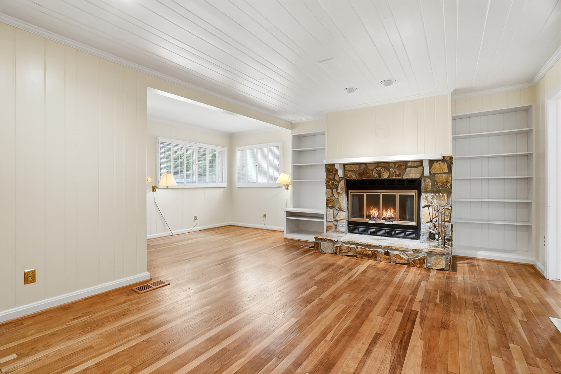  Charming Bungalow Tucked in Sought-After Lavista Park - 物件實景
