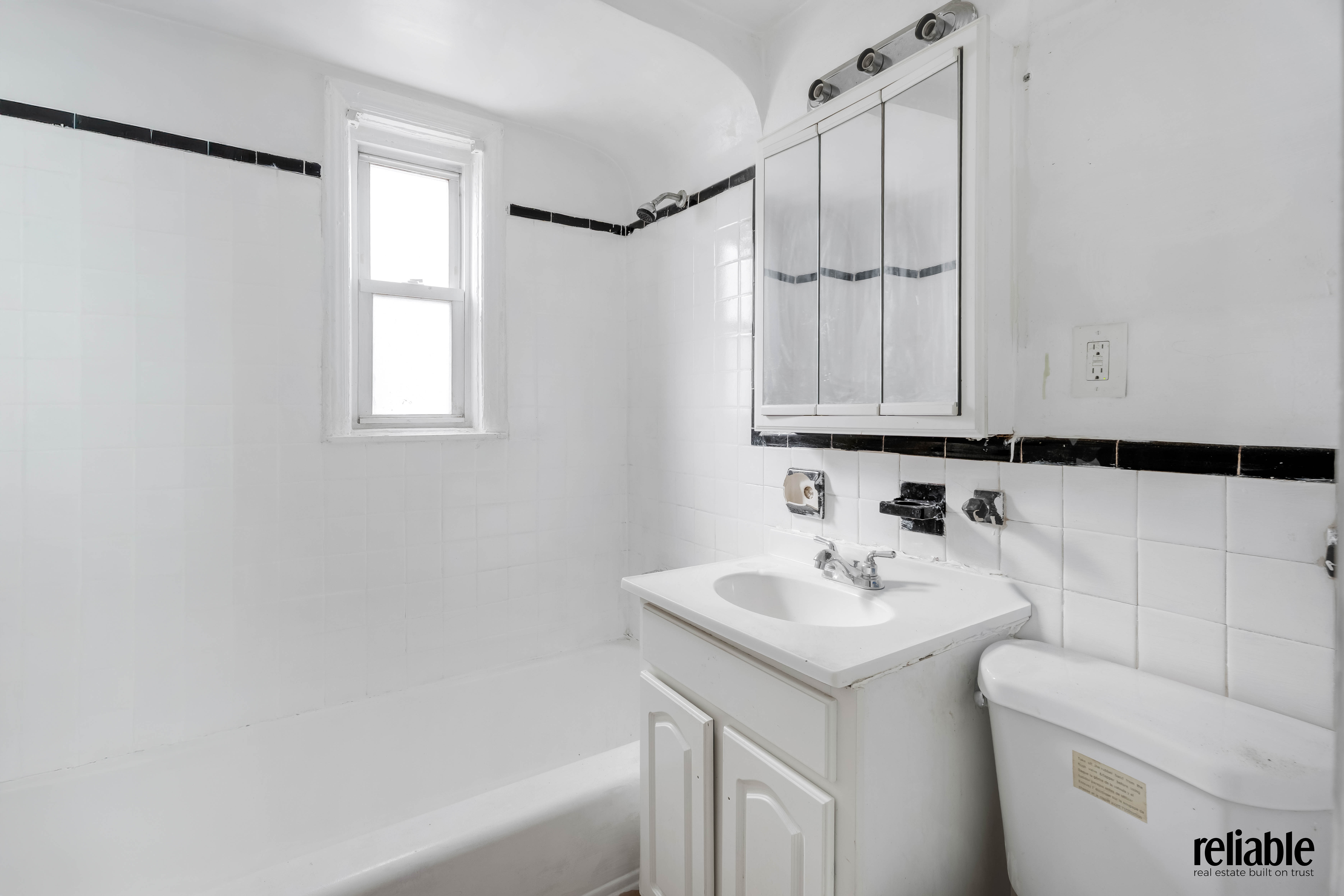 Brooklyn, New York, 11224, United States, 4 Bedrooms Bedrooms, ,2 BathroomsBathrooms,Residential,For Sale,1752290