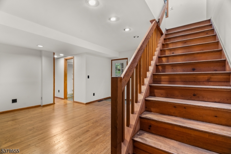 Lebanon Twp., New Jersey, 08826, United States, 3 Bedrooms Bedrooms, ,2 BathroomsBathrooms,Residential,For Sale,1972672