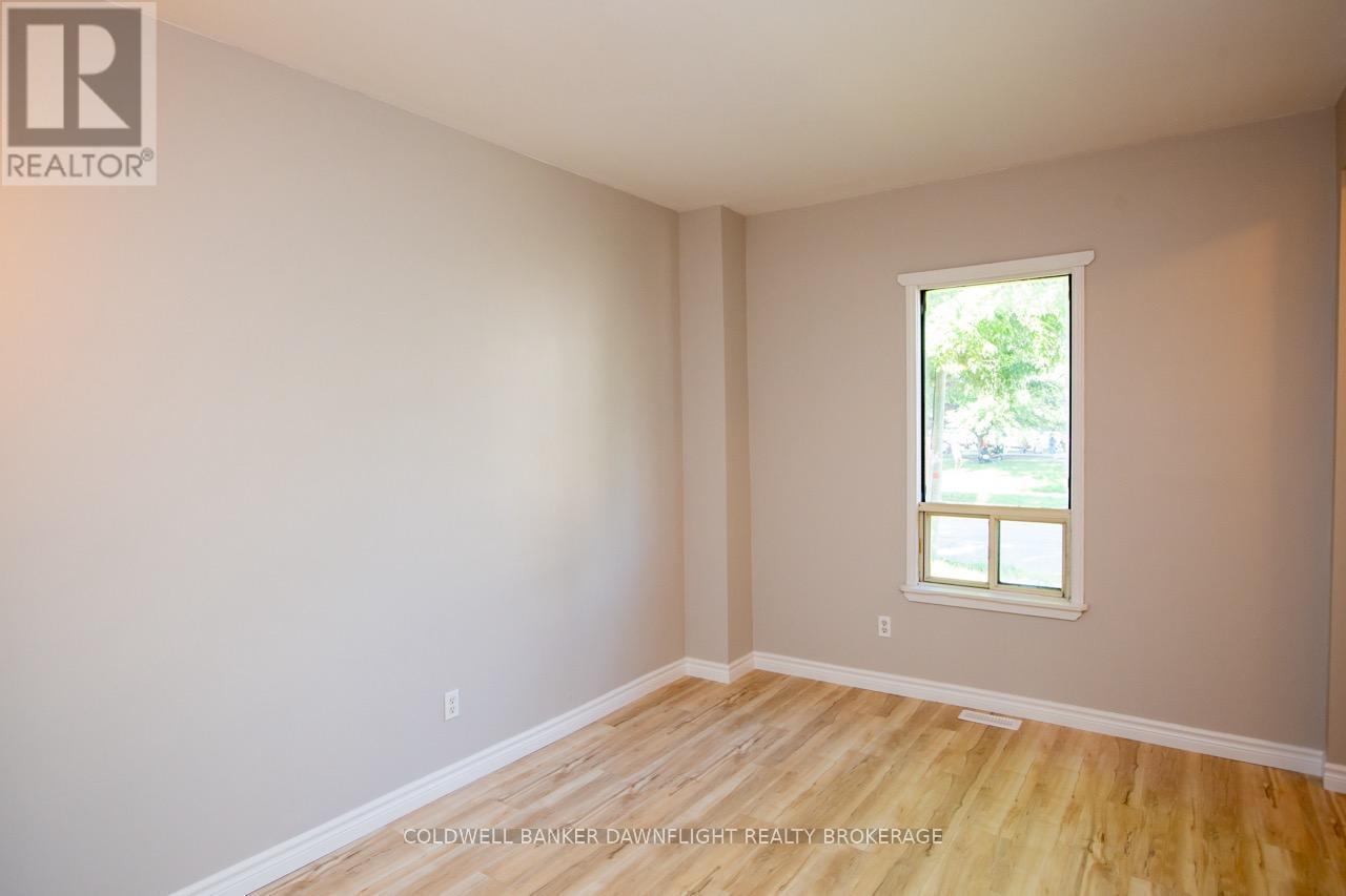 LONDON EAST (EAST G), Ontario, N6B 3H9, CA, 4 Bedrooms Bedrooms, ,3 BathroomsBathrooms,Residential,For Sale,1949851