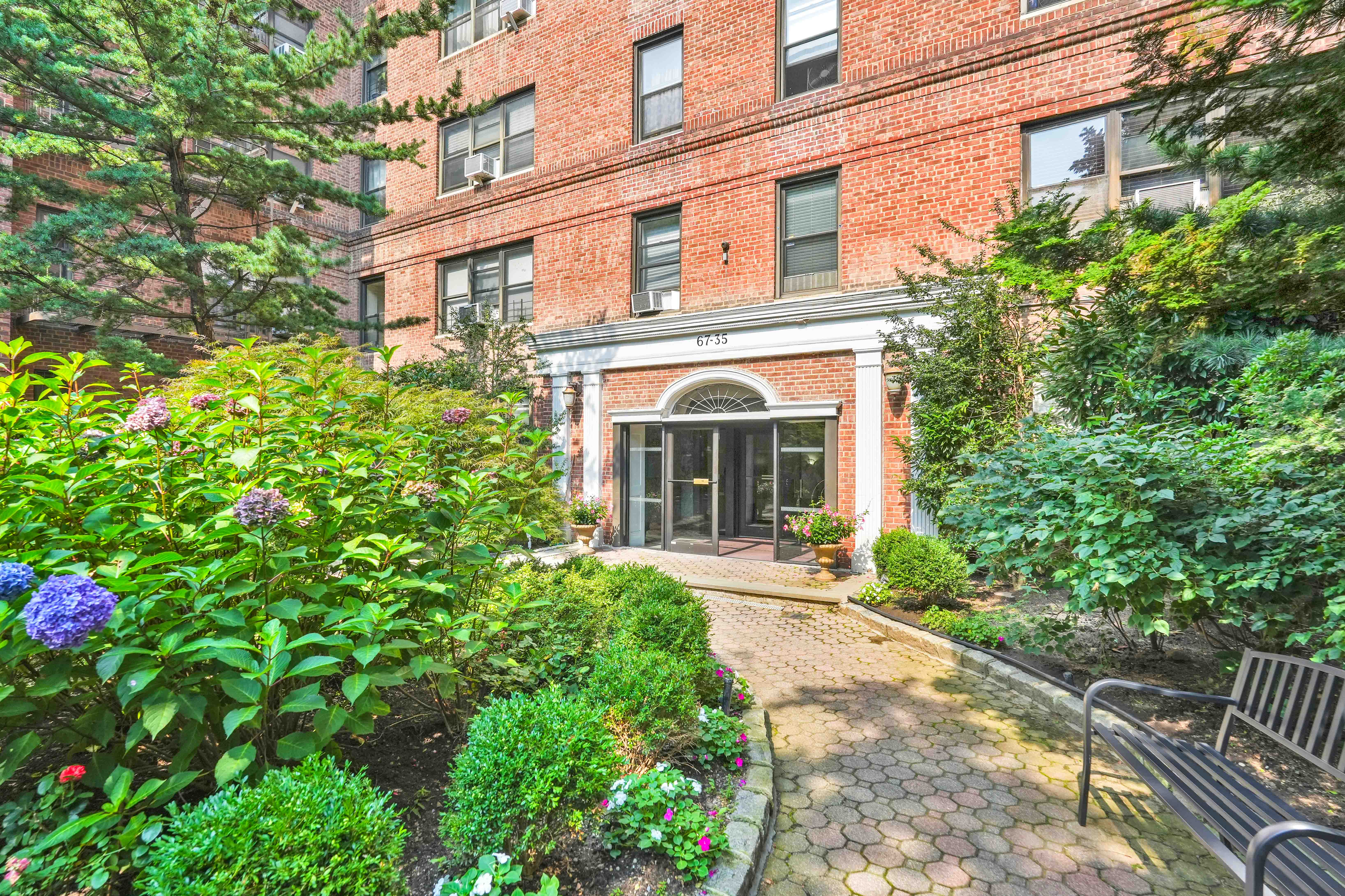  67-35 Yellowstone Boulevard #4P, Forest Hills, NY, 11375 - 物件實景