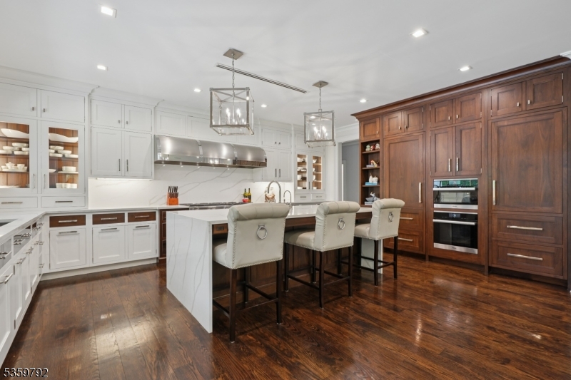 Millburn Twp., New Jersey, 07078, United States, 7 Bedrooms Bedrooms, ,9 BathroomsBathrooms,Residential,For Sale,1838878