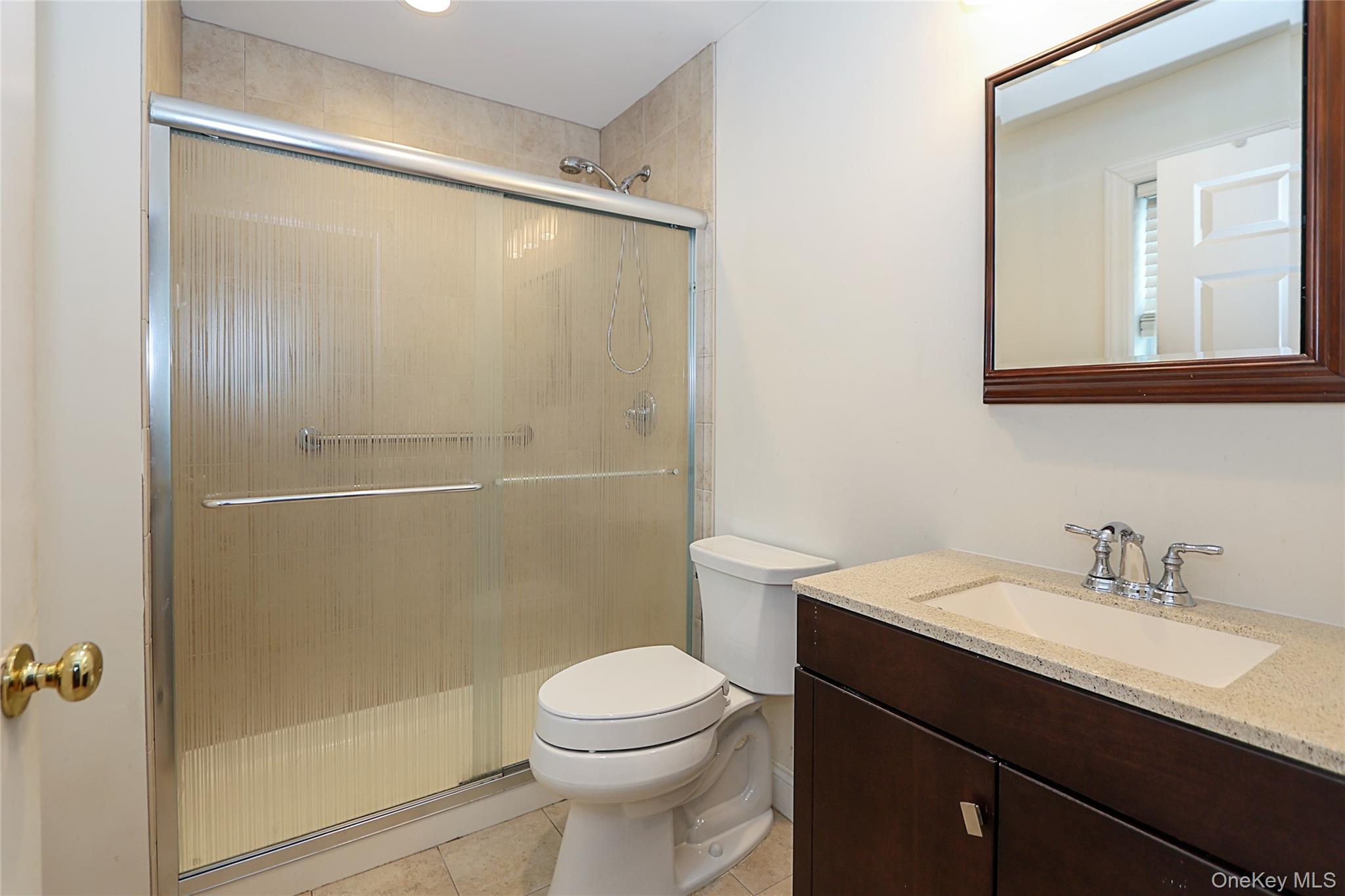  370 Rider Avenue, Patchogue, NY, 11772 - 物件實景