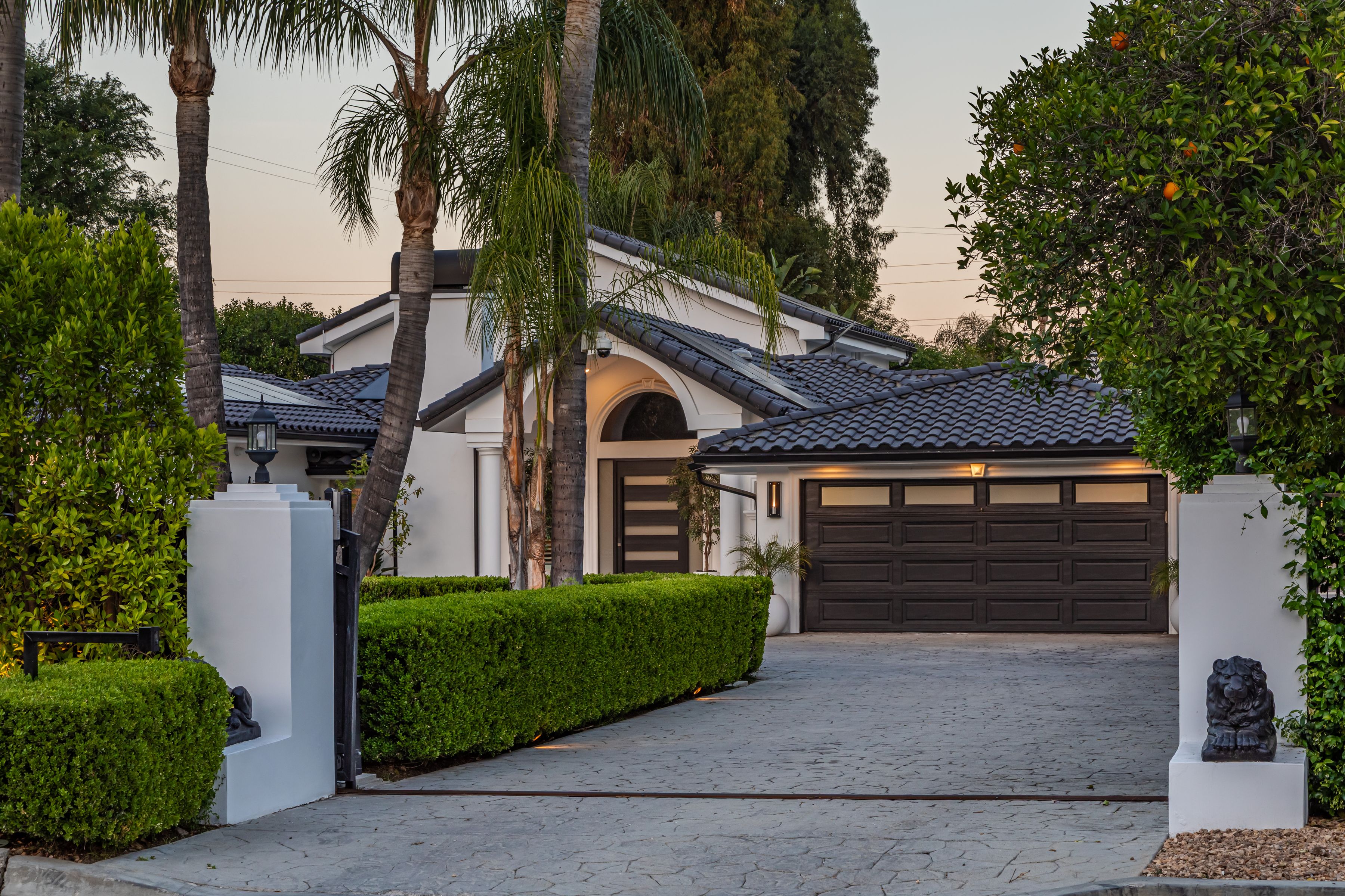  Thoughtfully Reimagined Tarzana Estate - 物件實景