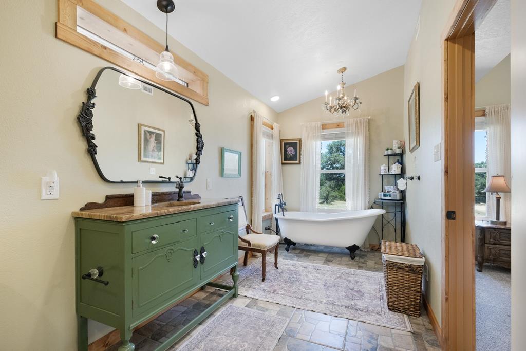 Fredericksburg, Texas, 78624, United States, 3 Bedrooms Bedrooms, ,2 BathroomsBathrooms,Residential,For Sale,1982918