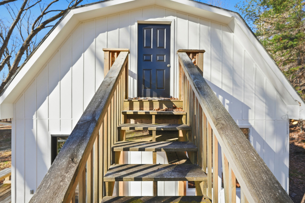 Middlesboro, Kentucky, 40965, United States, 3 Bedrooms Bedrooms, ,2 BathroomsBathrooms,Residential,For Sale,2012565