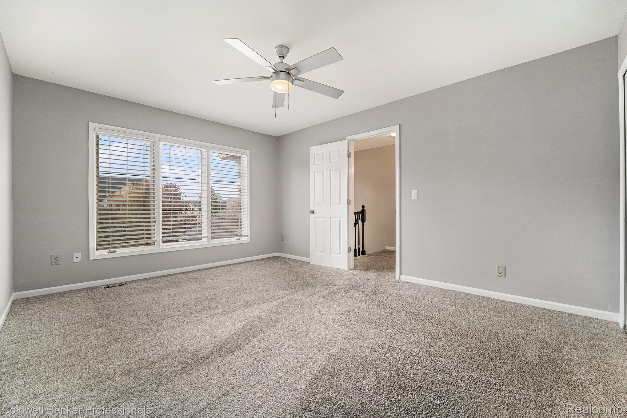 ShelbyTwp, Michigan, 48315, United States, 3 Bedrooms Bedrooms, ,4 BathroomsBathrooms,Residential,For Sale,1967840