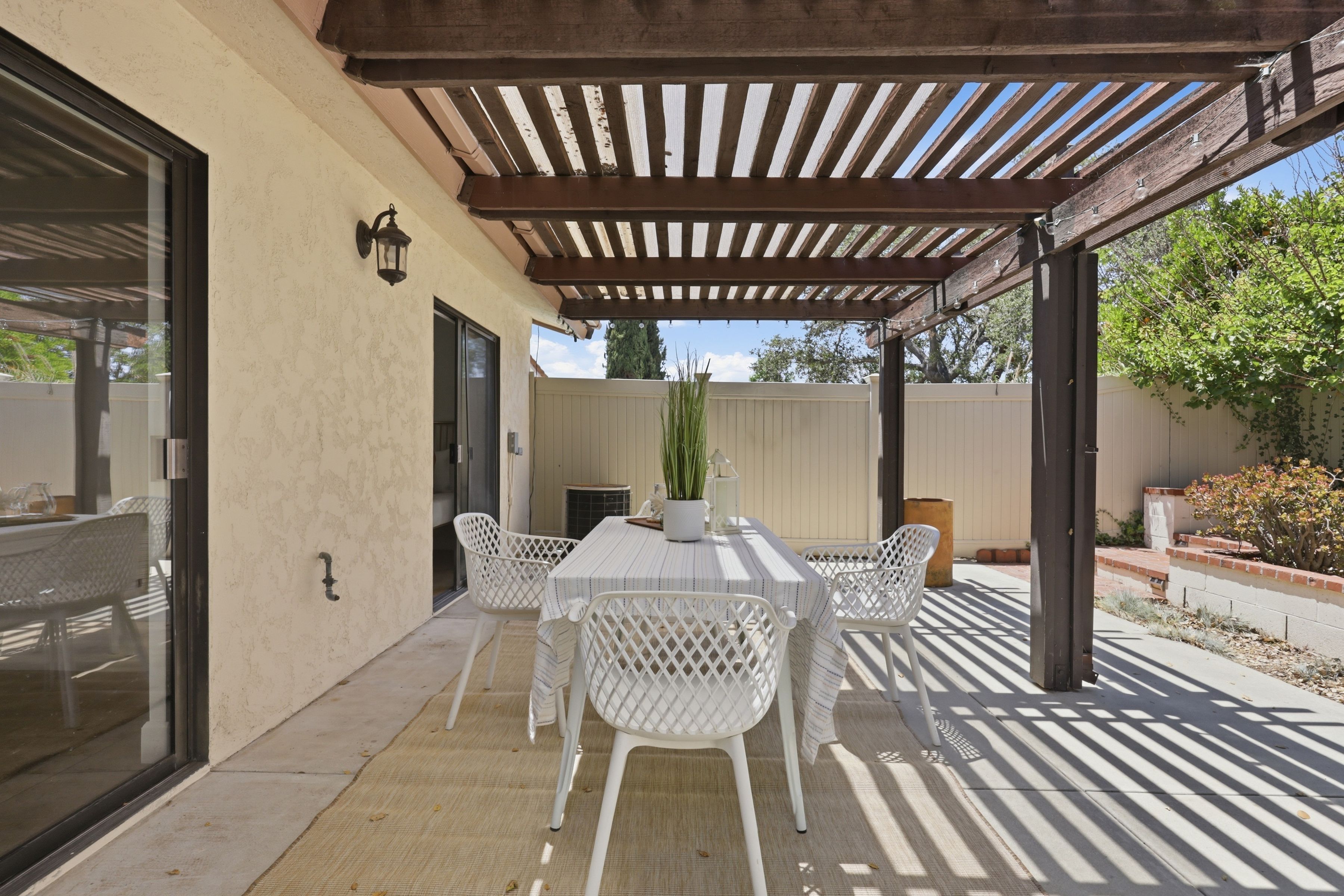  Charming End-Unit in Ojai - 物件實景
