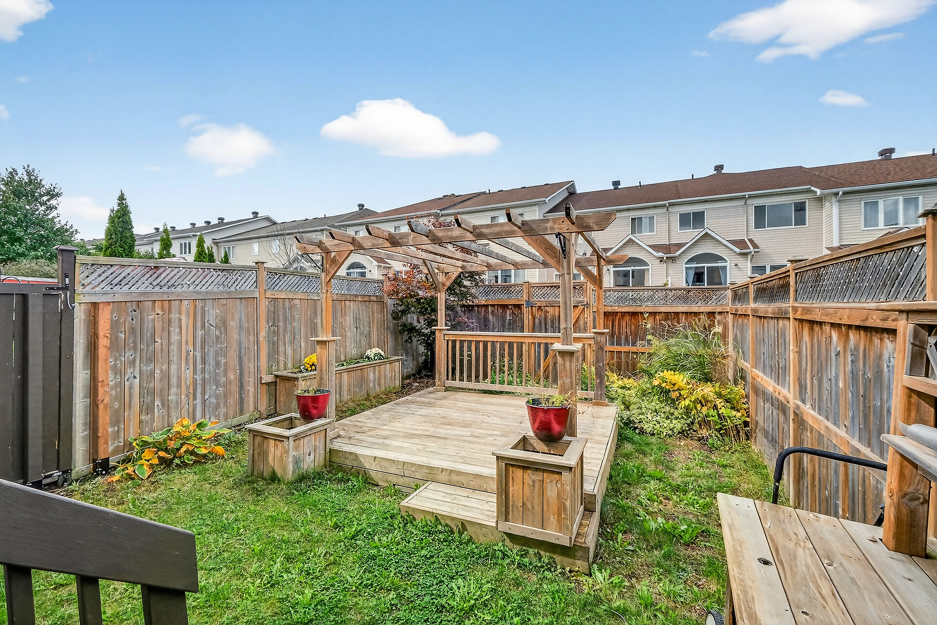 Ottawa, Ontario, K2W1E1, CA, 3 Bedrooms Bedrooms, ,3 BathroomsBathrooms,Residential,For Sale,1995671