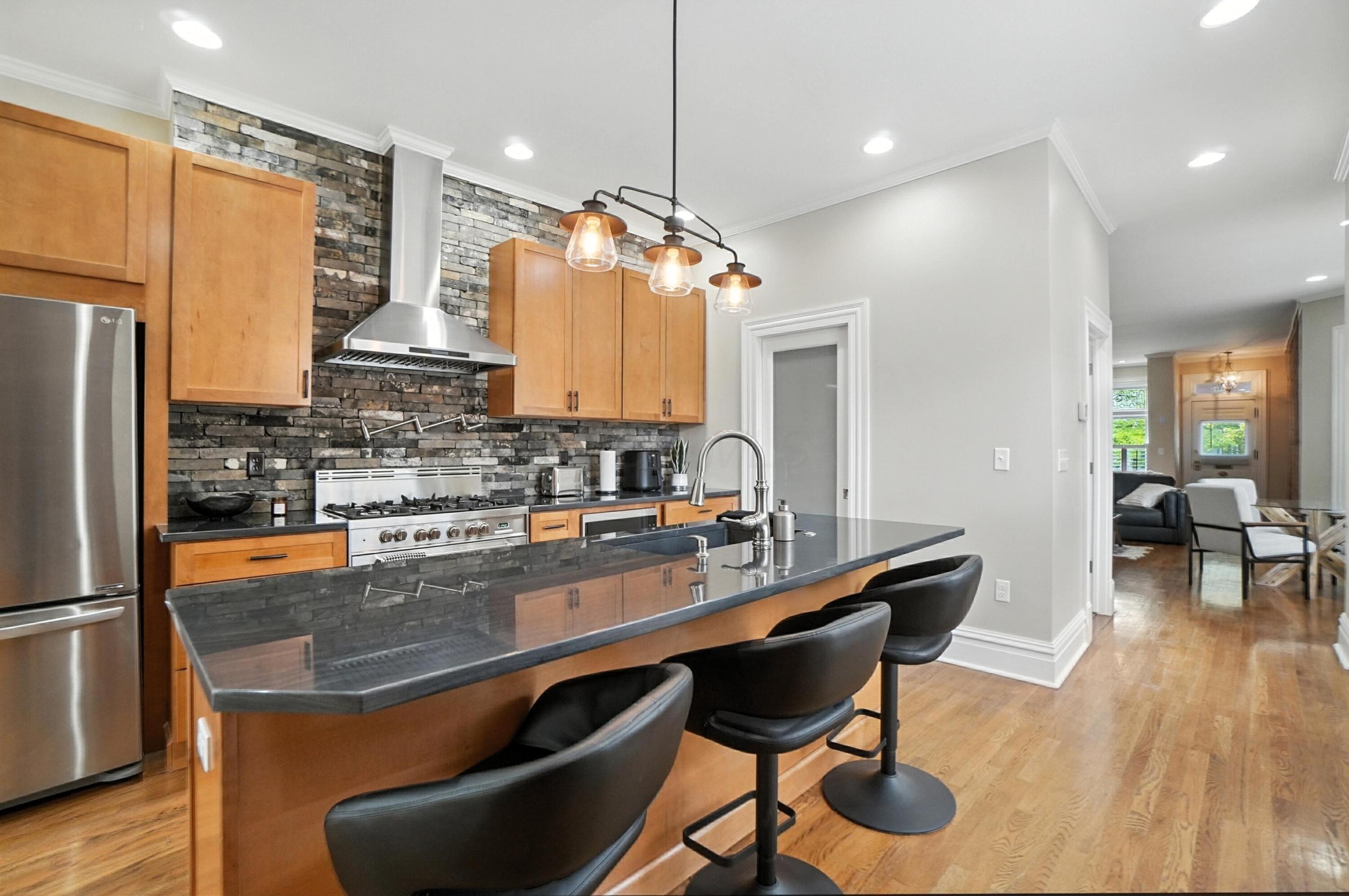 Columbus, Ohio, 43201, United States, 3 Bedrooms Bedrooms, ,4 BathroomsBathrooms,Residential,For Sale,1903753