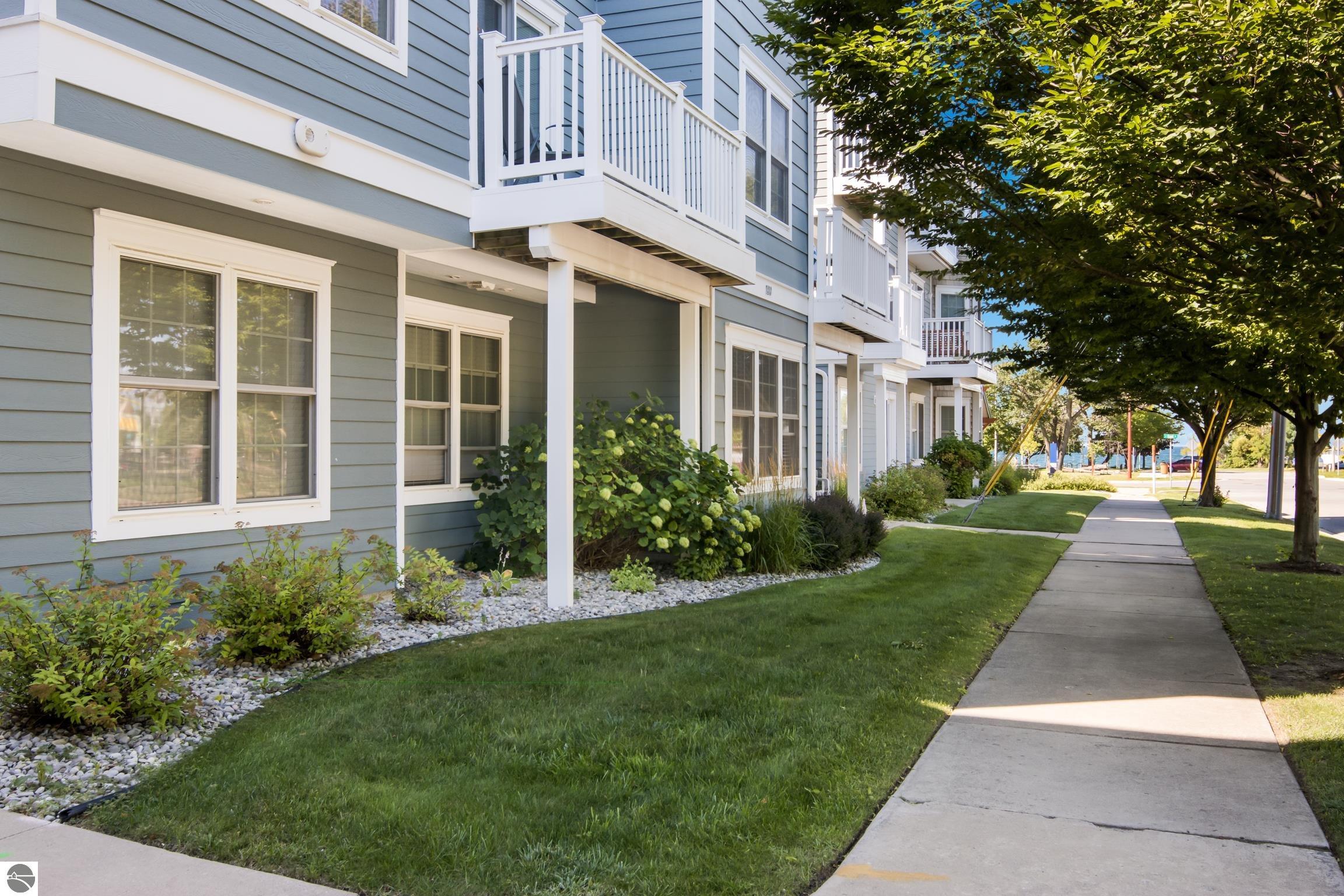 Traverse City, Michigan, 49686, United States, 2 Bedrooms Bedrooms, ,3 BathroomsBathrooms,Residential,For Sale,1926314