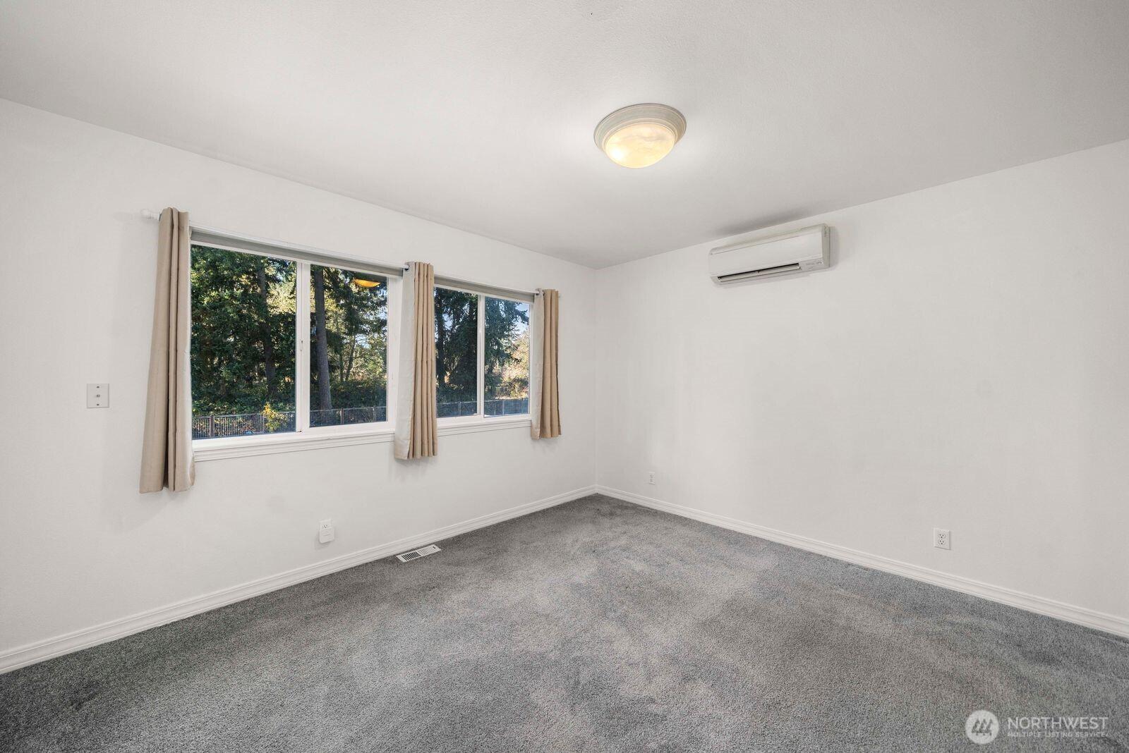 EATONVILLE, Washington, 98328, United States, 4 Bedrooms Bedrooms, ,3 BathroomsBathrooms,Residential,For Sale,1997124