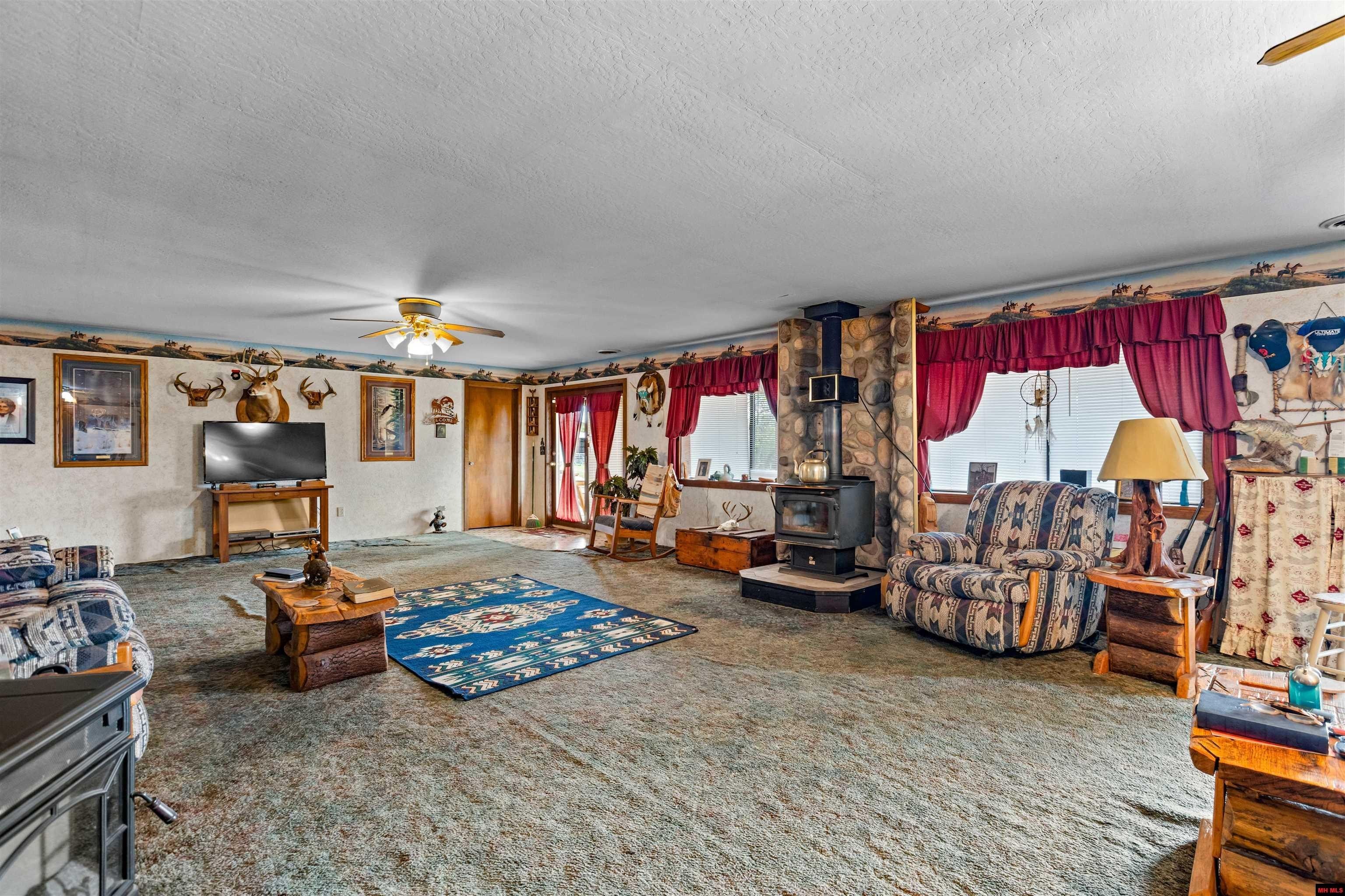 Theodosia, Missouri, 65761, United States, 3 Bedrooms Bedrooms, ,2 BathroomsBathrooms,Residential,For Sale,1986107