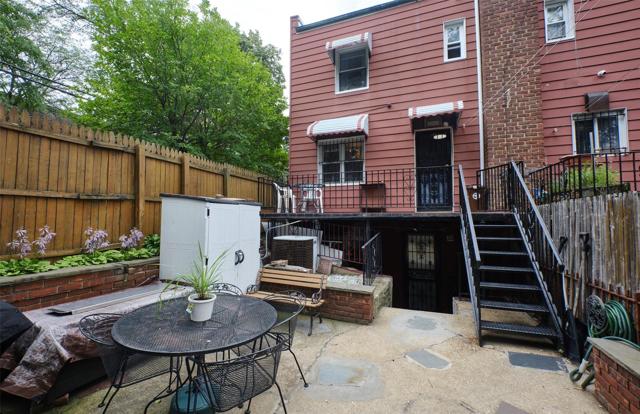 Bronx, New York, 10469, United States, 3 Bedrooms Bedrooms, ,3 BathroomsBathrooms,Residential,For Sale,1907076