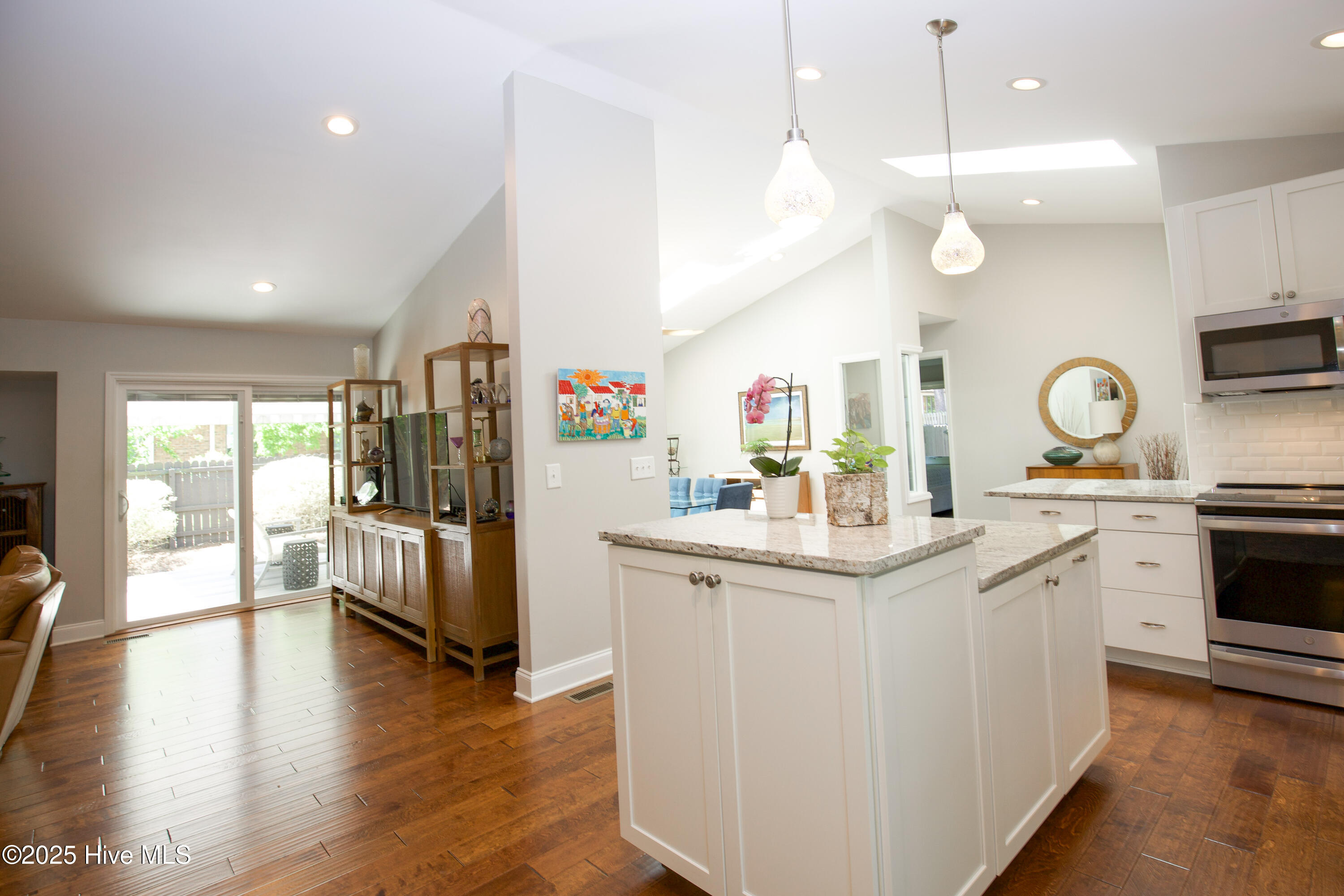 Pinehurst, North Carolina, 28374, United States, 3 Bedrooms Bedrooms, ,2 BathroomsBathrooms,Residential,For Sale,1874358