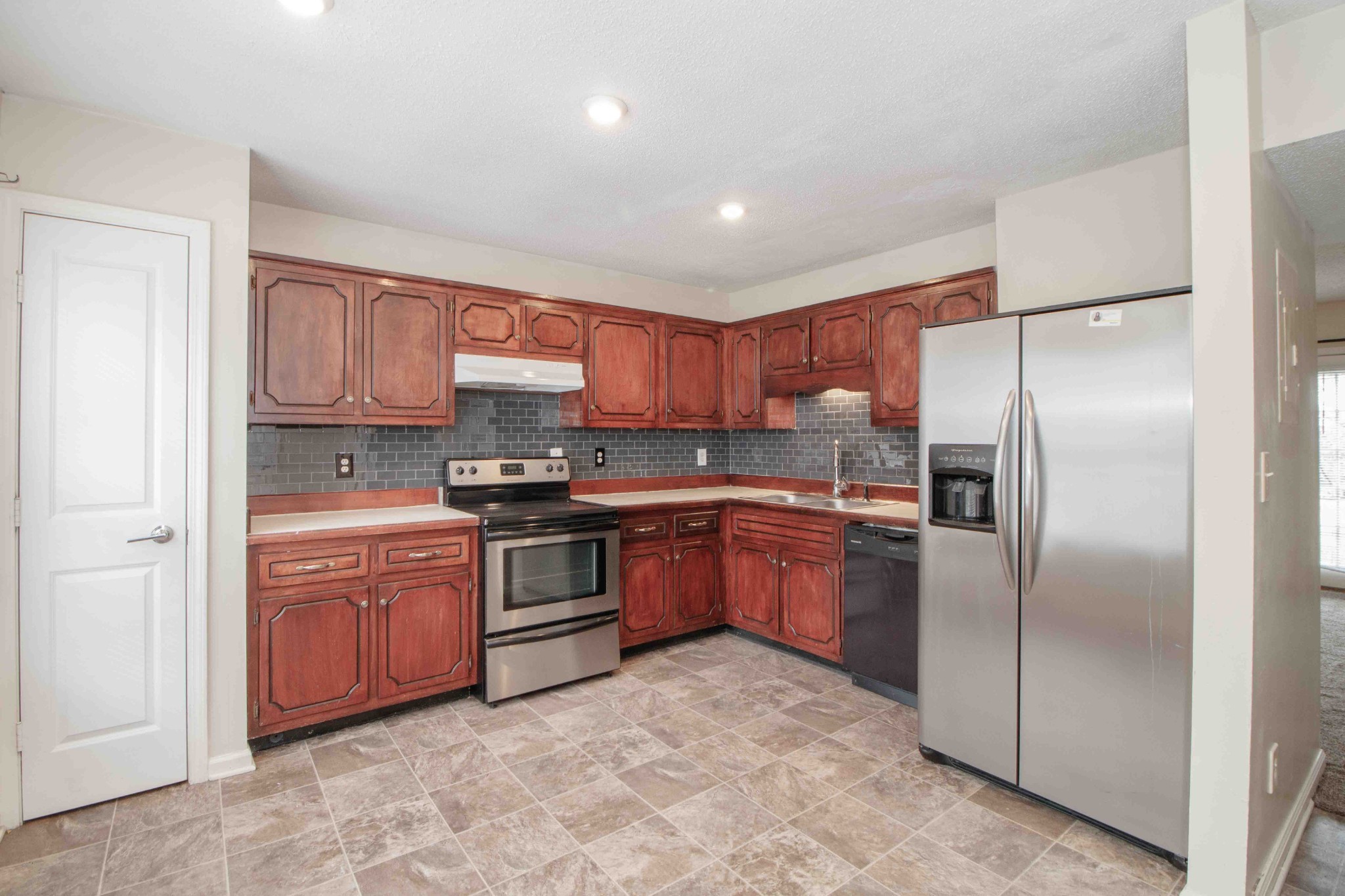 Clarksville, Tennessee, 37042, United States, ,Residential,For Sale,1943496