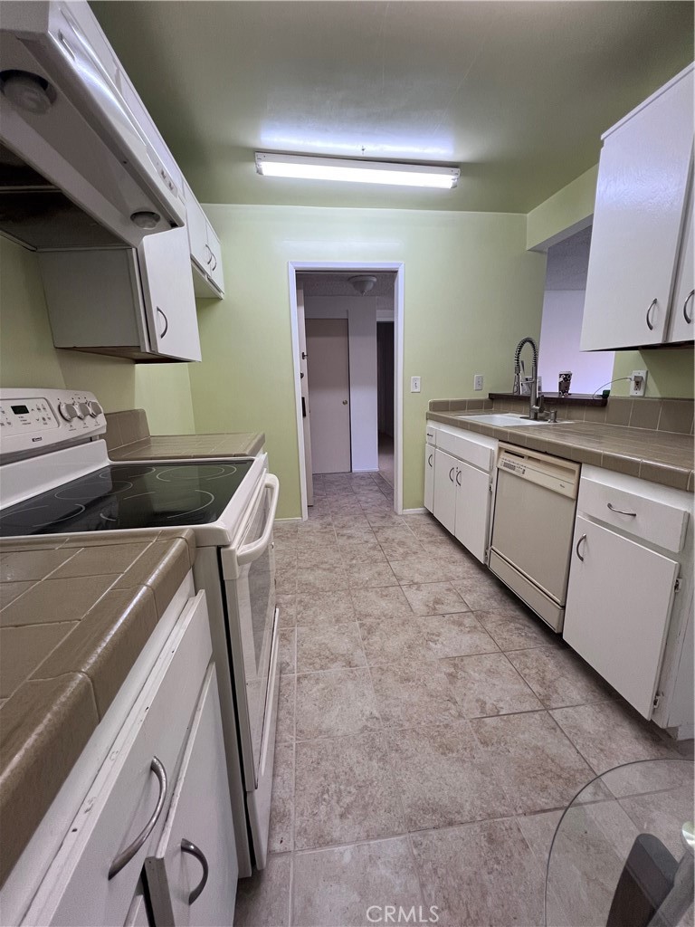 Culver City, California, 90230, United States, 2 Bedrooms Bedrooms, ,1 BathroomBathrooms,Residential,For Sale,1902529