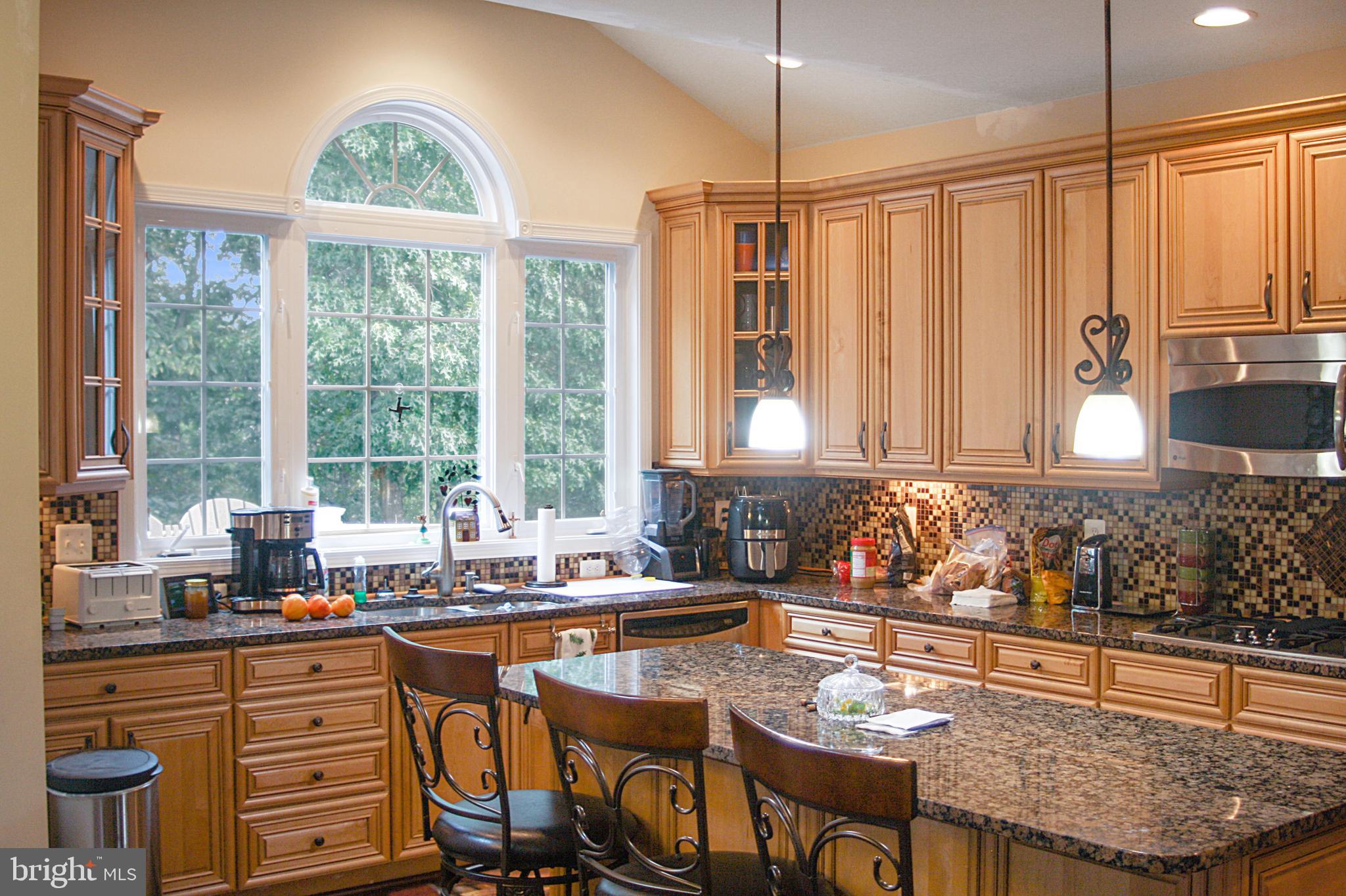 Winchester, Virginia, 22602, United States, 5 Bedrooms Bedrooms, ,5 BathroomsBathrooms,Residential,For Sale,1982956