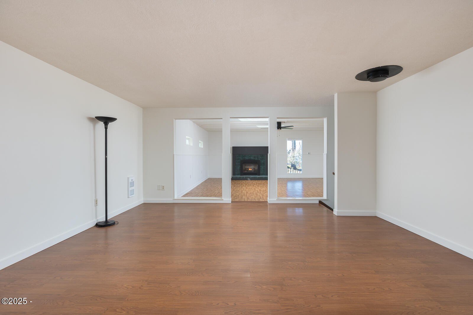 Lincoln City, Oregon, 97367, United States, 2 Bedrooms Bedrooms, ,2 BathroomsBathrooms,Residential,For Sale,1970339