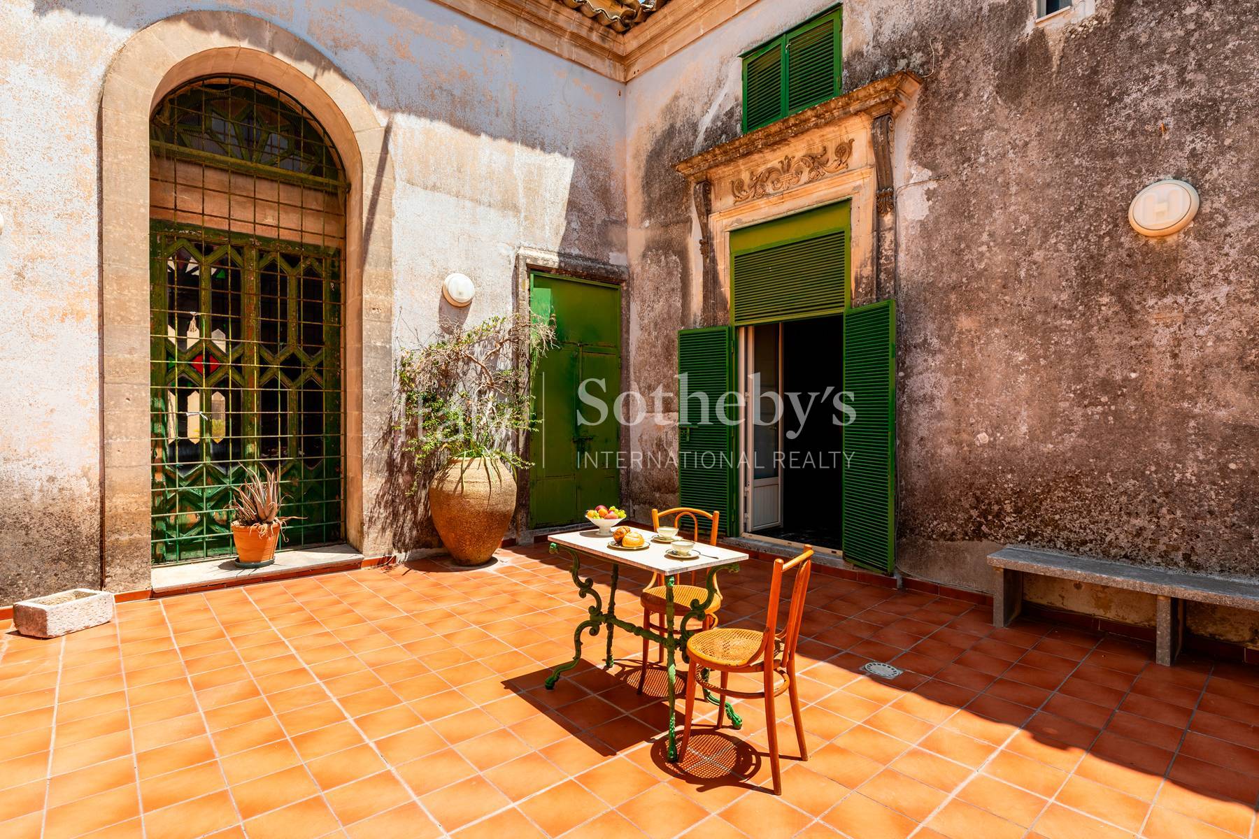  A prestigious 19th-century palace in Ragusa