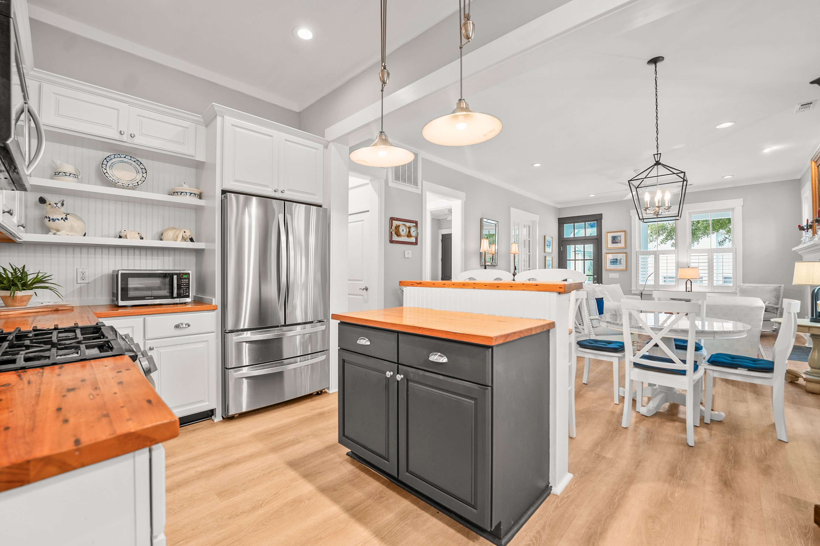 Beaufort, South Carolina, 29906, United States, 2 Bedrooms Bedrooms, ,2 BathroomsBathrooms,Residential,For Sale,1982171