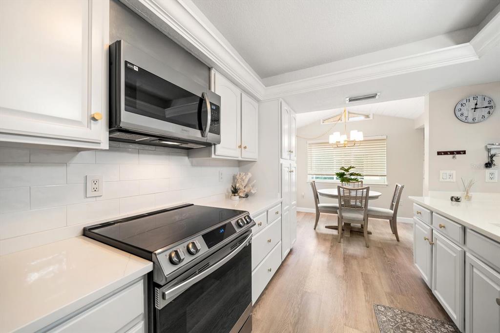 Clearwater, Florida, 33761, United States, 5 Bedrooms Bedrooms, ,3 BathroomsBathrooms,Residential,For Sale,1919685