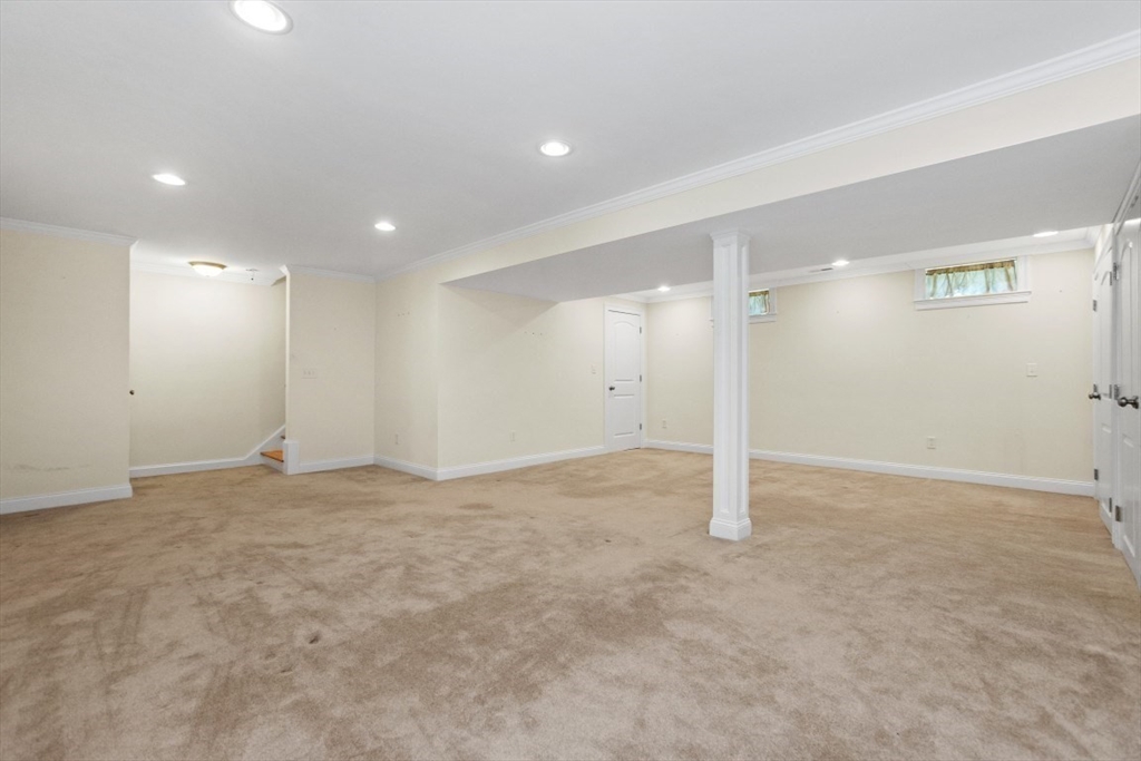 Watertown, Massachusetts, 02472, United States, 3 Bedrooms Bedrooms, ,3 BathroomsBathrooms,Residential,For Sale,1938962