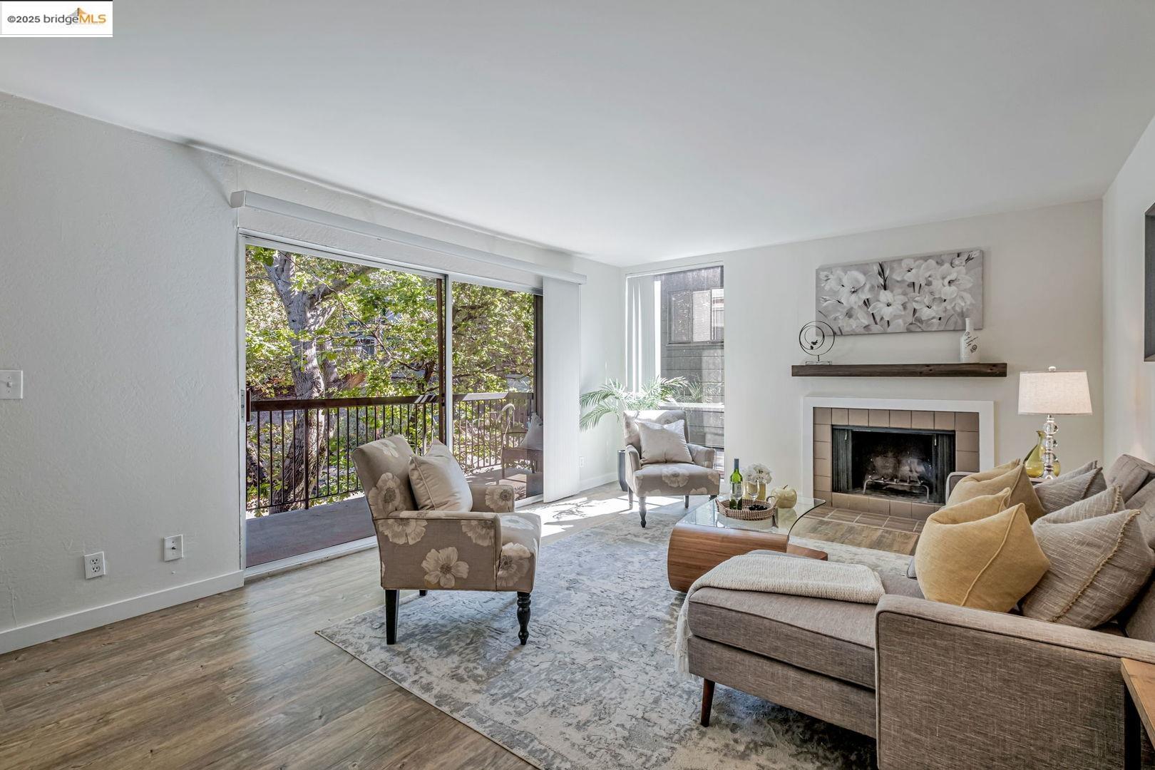 Berkeley, California, 94709, United States, 1 Bedroom Bedrooms, ,1 BathroomBathrooms,Residential,For Sale,1993216