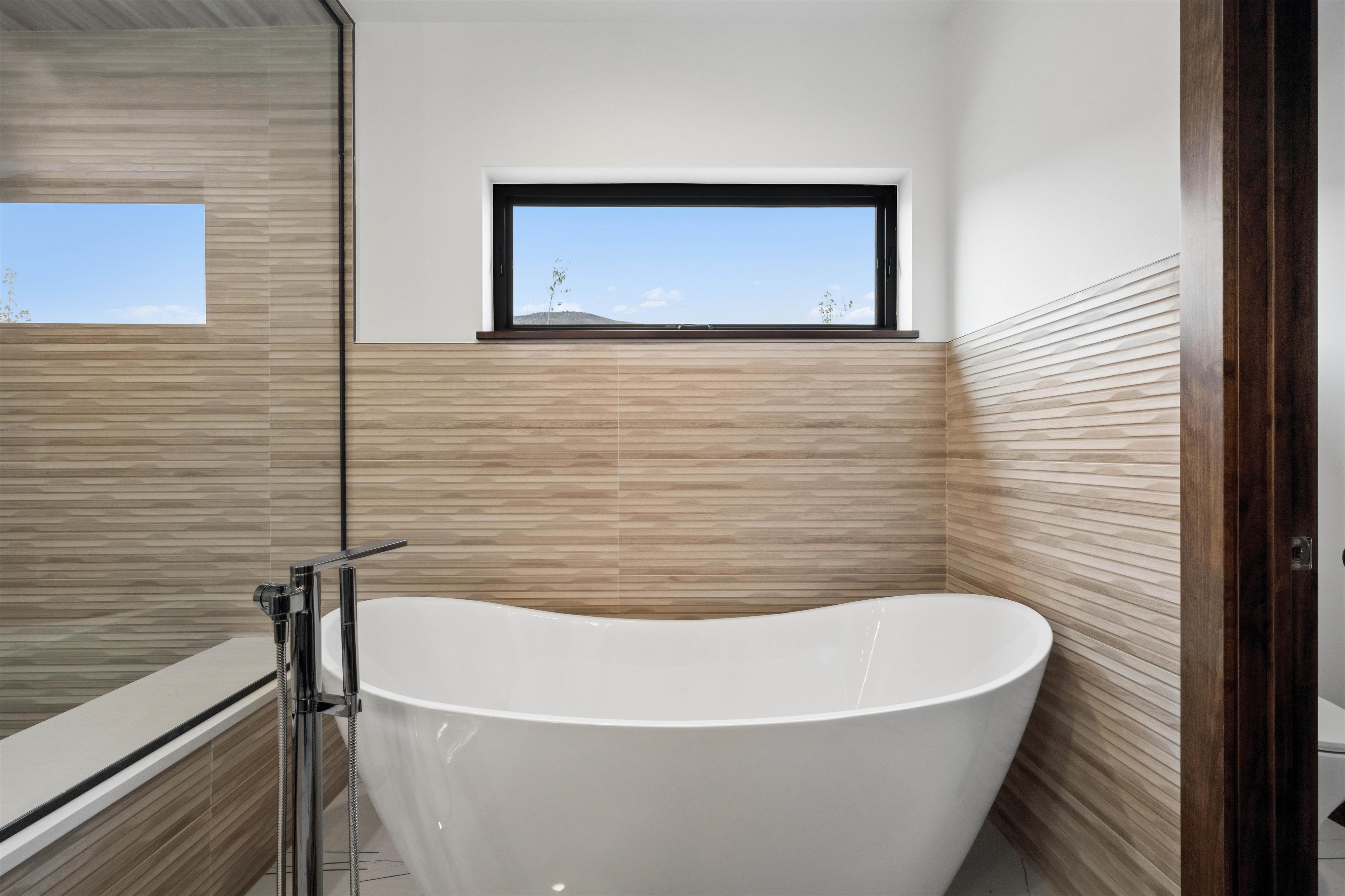  Contemporary architecture meets effortless mountain living at The Kestrel - 物件實景