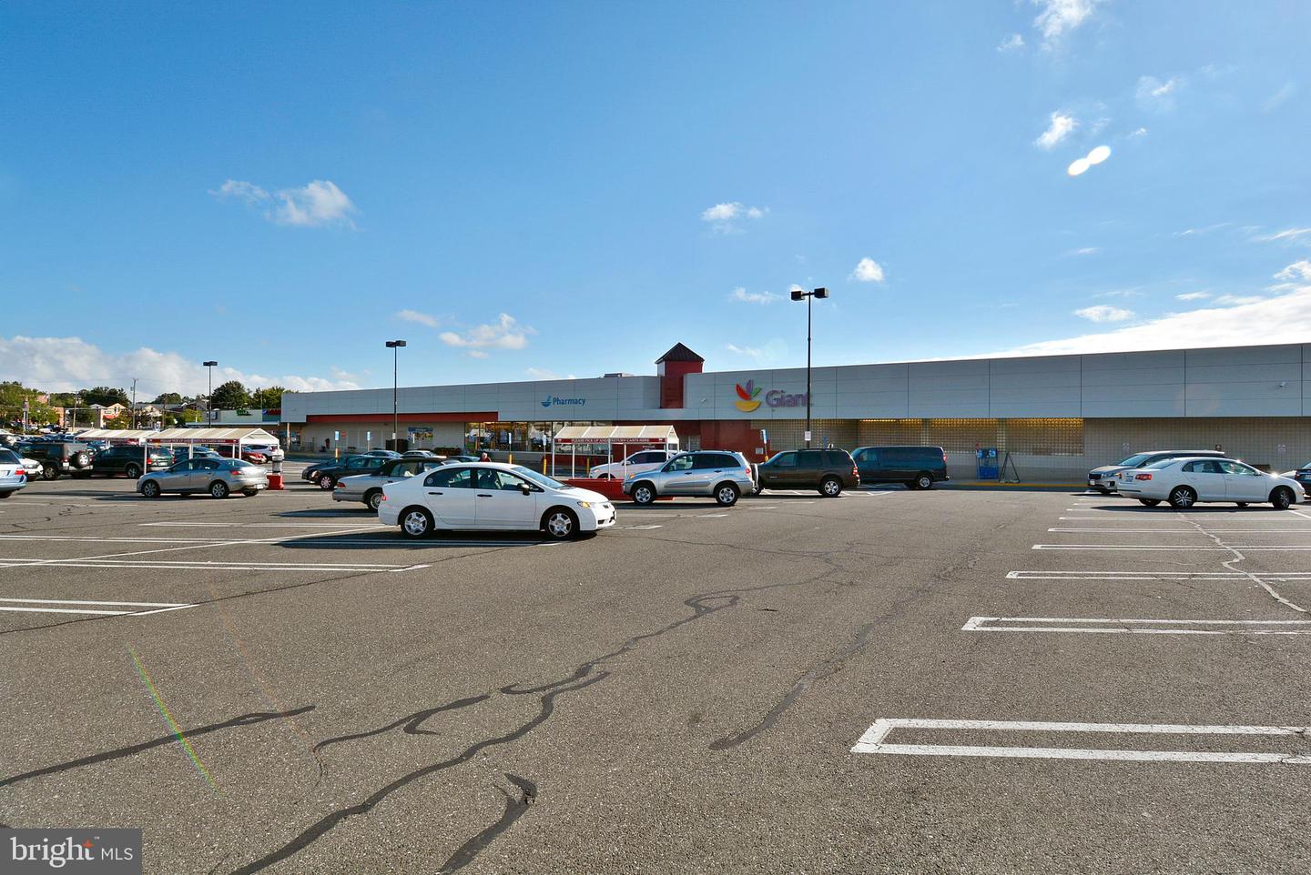 Annandale, Virginia, 22003, United States, 3 Bedrooms Bedrooms, ,4 BathroomsBathrooms,Residential,For Sale,2001924