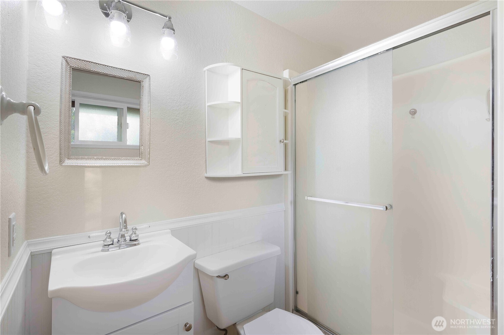 Silverdale, Washington, 98383, United States, 3 Bedrooms Bedrooms, ,2 BathroomsBathrooms,Residential,For Sale,1939245