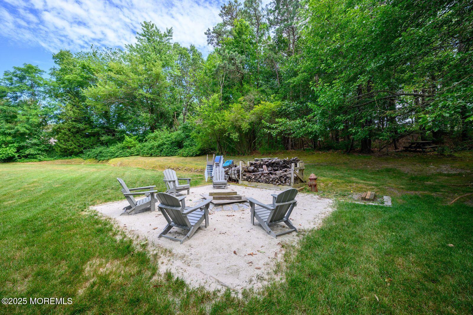 Howell, New Jersey, 07731, United States, 3 Bedrooms Bedrooms, ,2 BathroomsBathrooms,Residential,For Sale,1890448