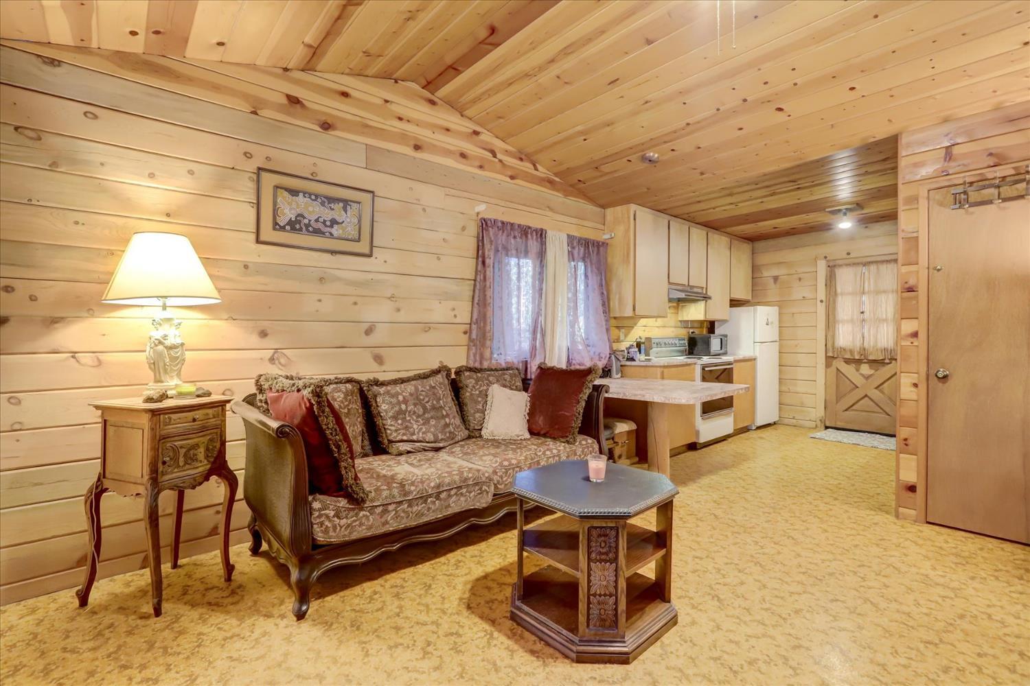 Nevada City, California, 95959, United States, 3 Bedrooms Bedrooms, ,4 BathroomsBathrooms,Residential,For Sale,1974828