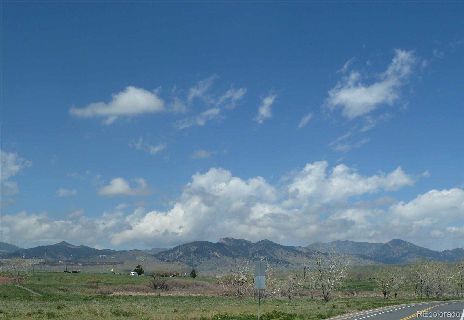 Arvada, Colorado, 80007, United States, 3 Bedrooms Bedrooms, ,3 BathroomsBathrooms,Residential,For Sale,1993132