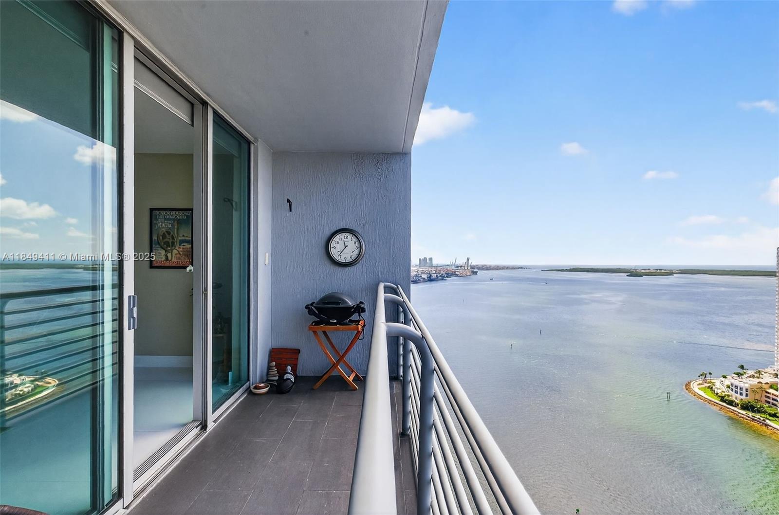 Miami, Florida, 33131, United States, 2 Bedrooms Bedrooms, ,2 BathroomsBathrooms,Residential,For Sale,1906062