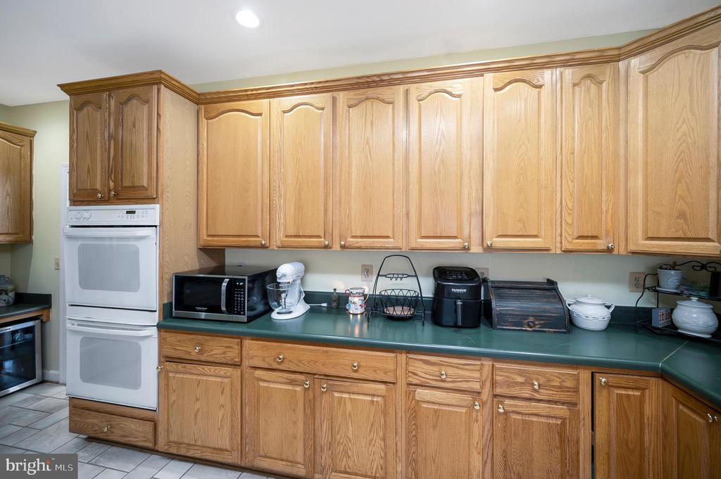 Sumerduck, Virginia, 22742, United States, 4 Bedrooms Bedrooms, ,5 BathroomsBathrooms,Residential,For Sale,2048793